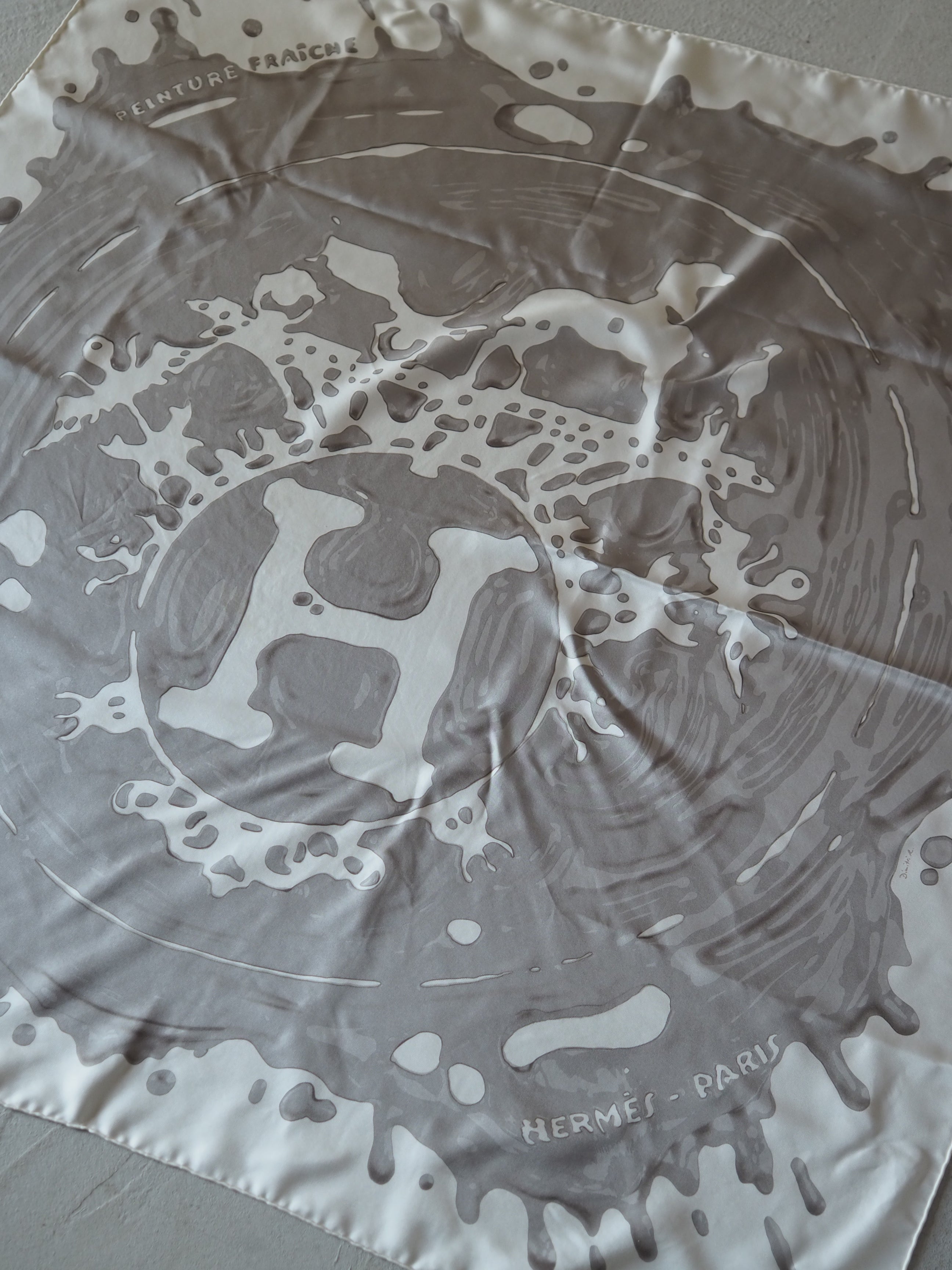HERMES Scarf Care 90 " Peinture Fraiche "