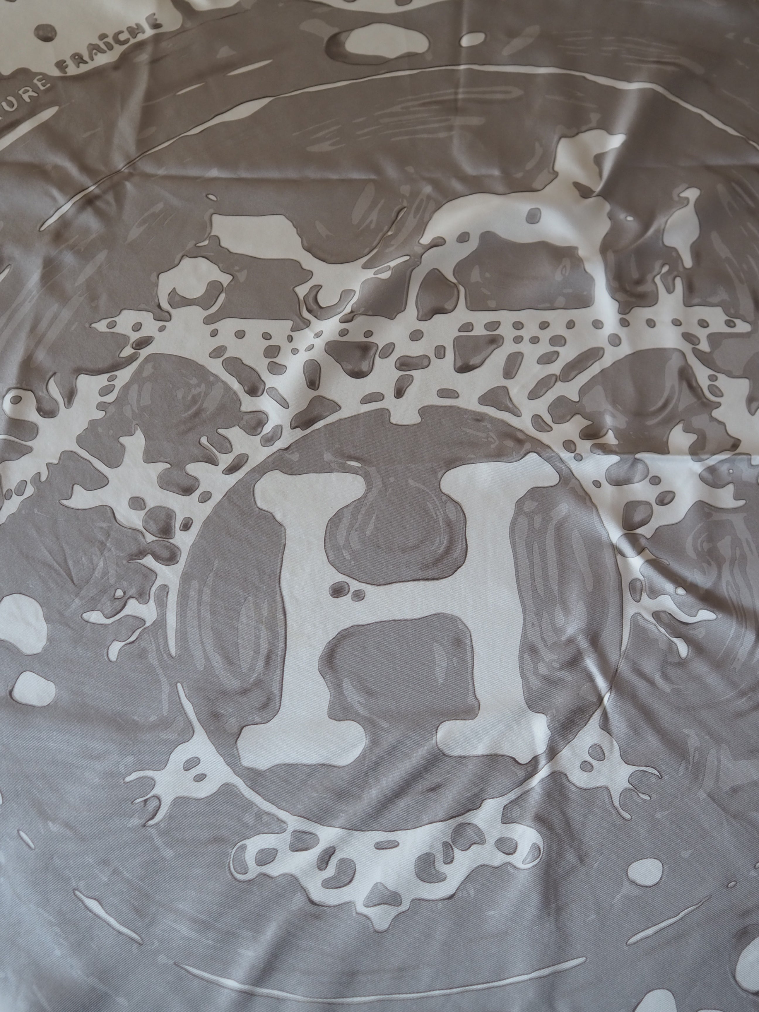 HERMES Scarf Care 90 " Peinture Fraiche "