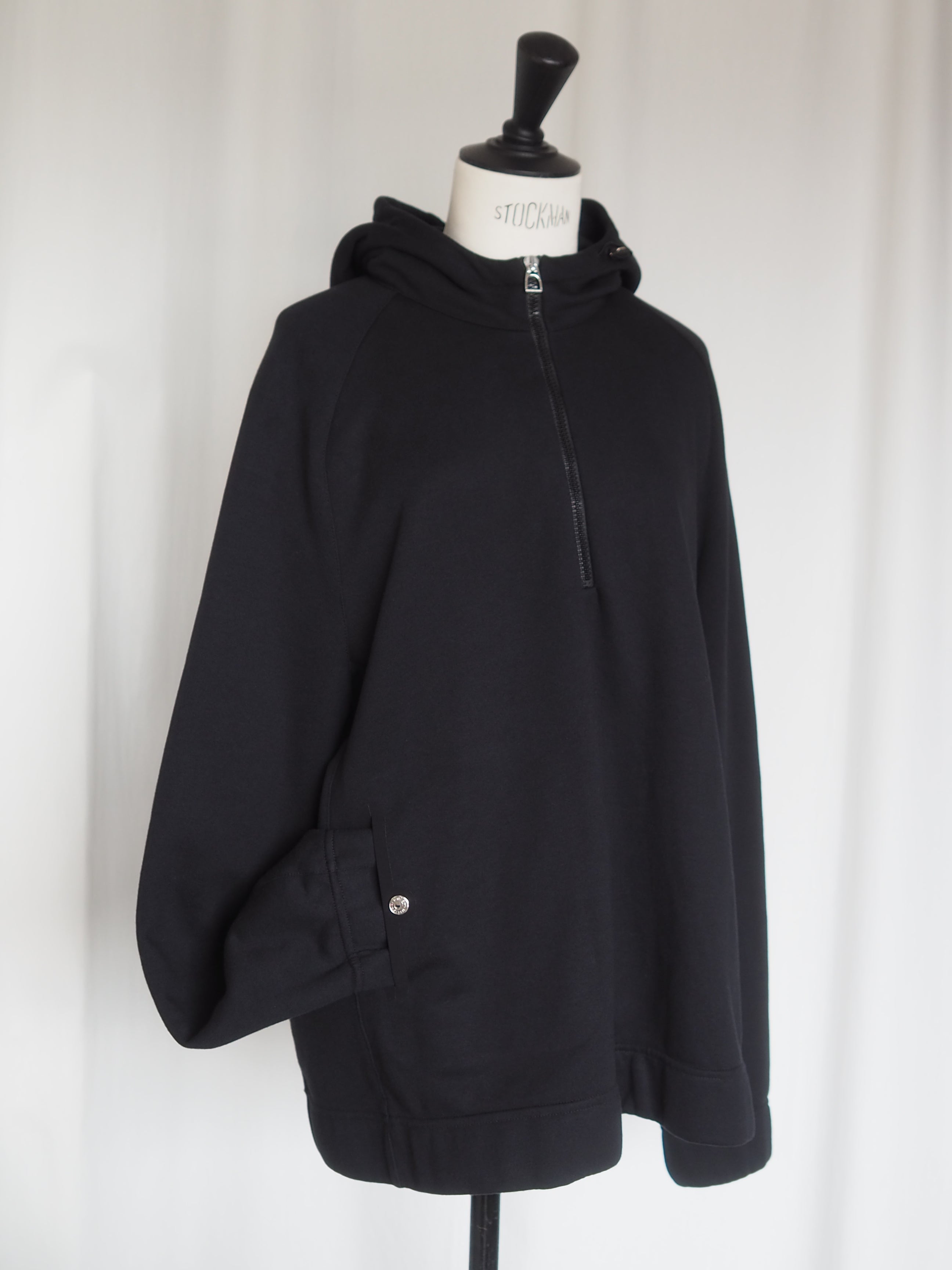 HERMÈS Sweat Top with Clou de Selle Button (XL)