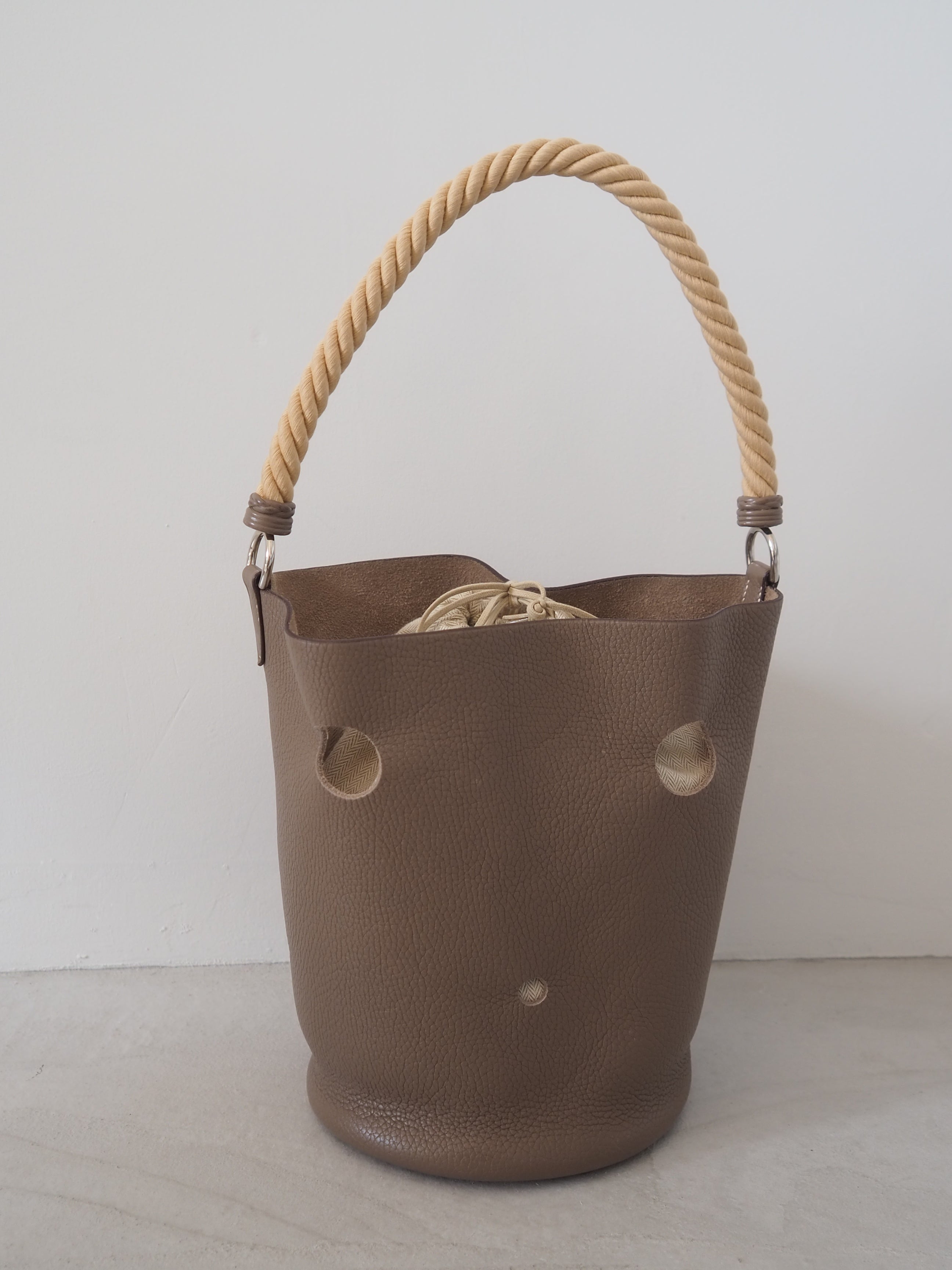 HERMÈS Mangeoire GM Shoulder Bag