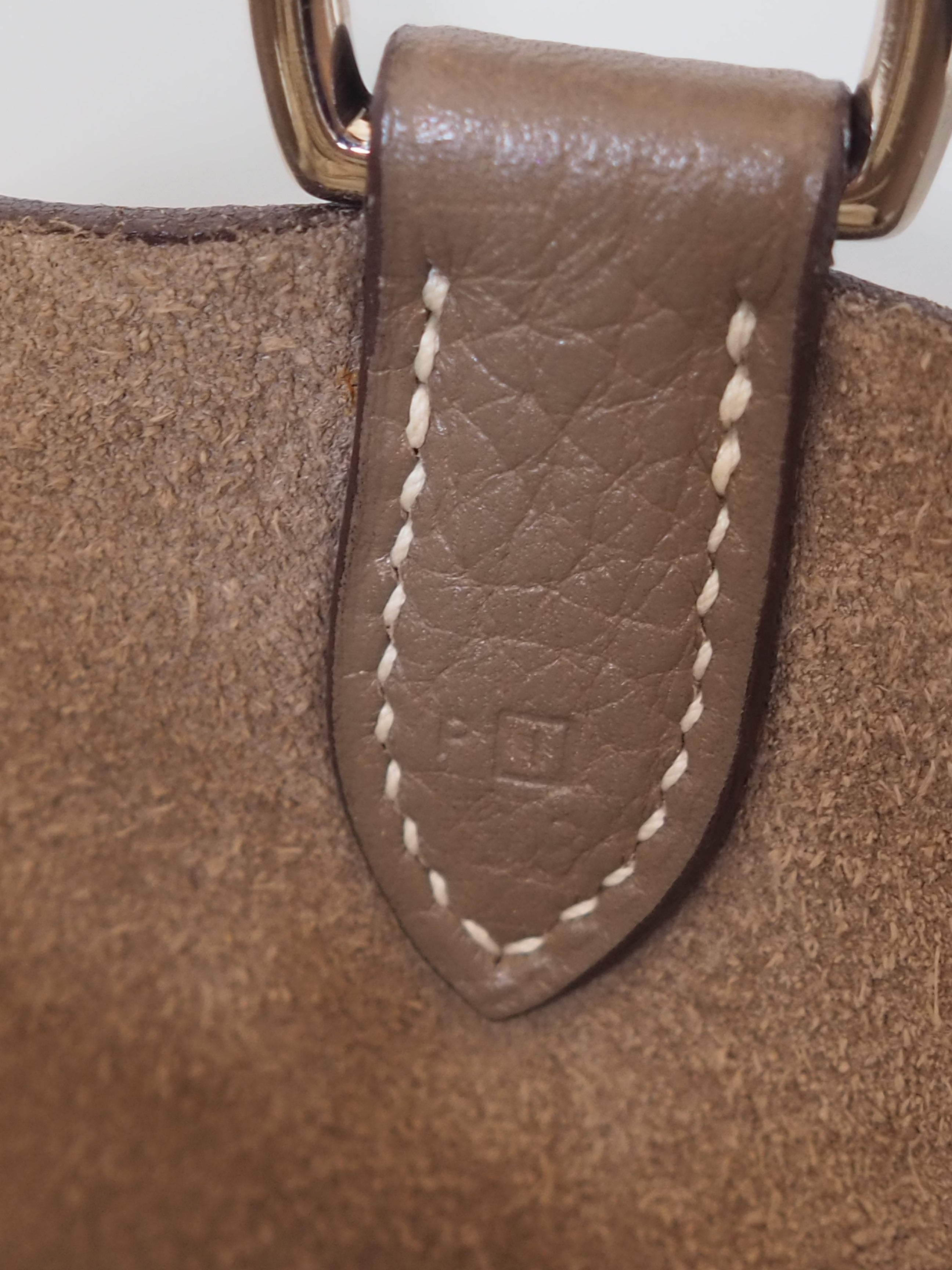 HERMÈS Mangeoire GM Shoulder Bag