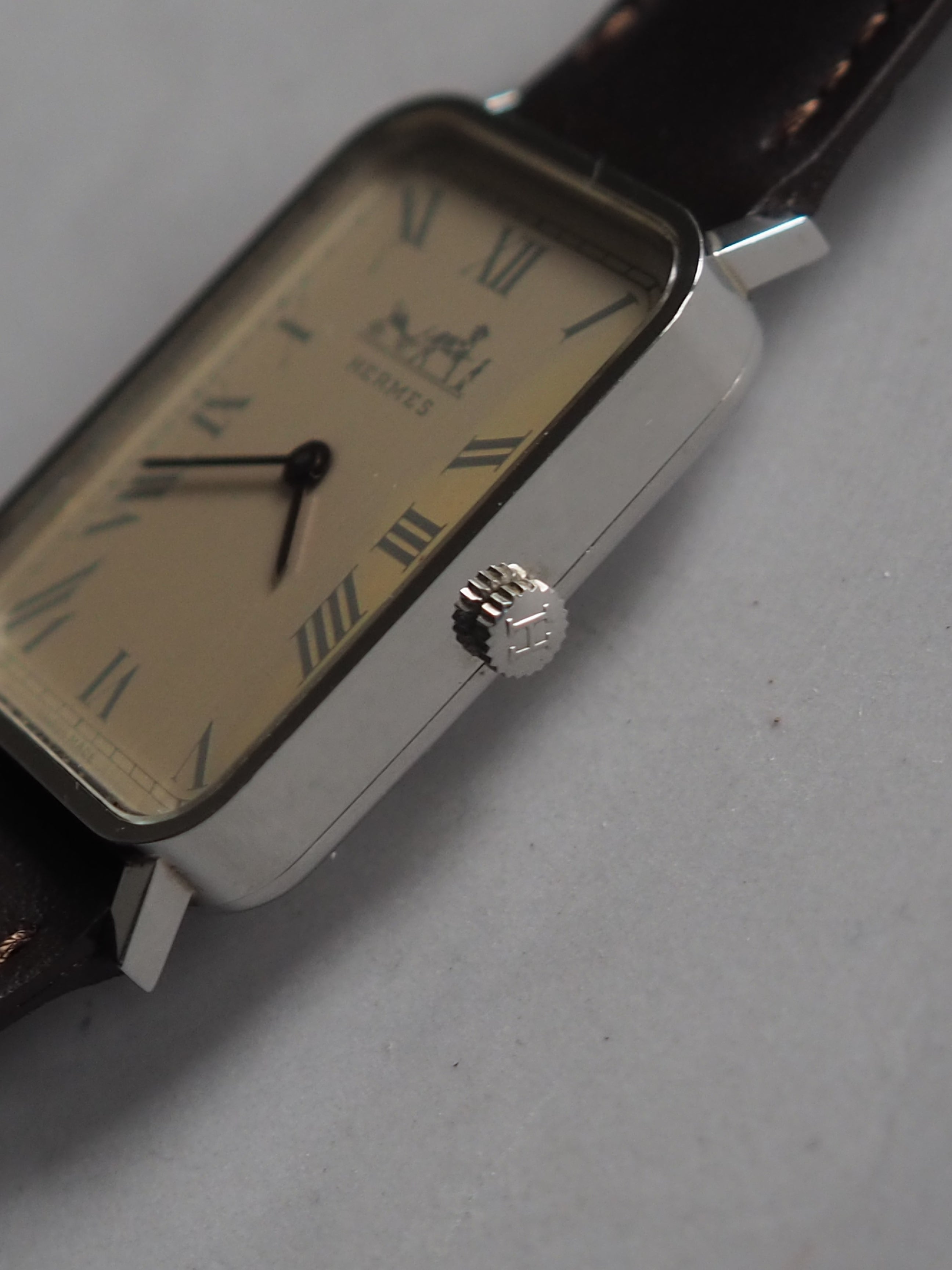 HERMÈS Carréche Watch