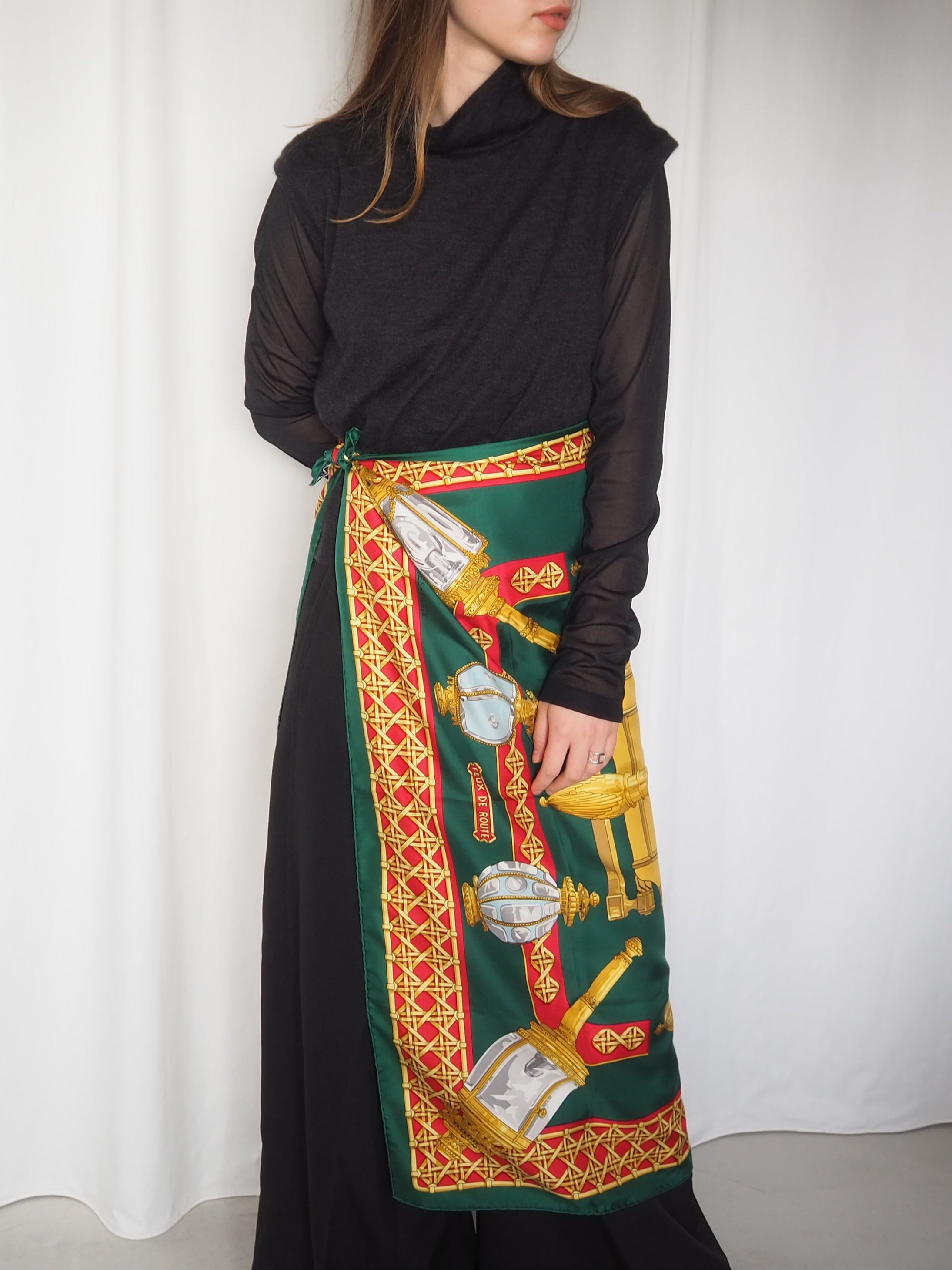 HERMES Scarf Care 90 " FEUX de Route "