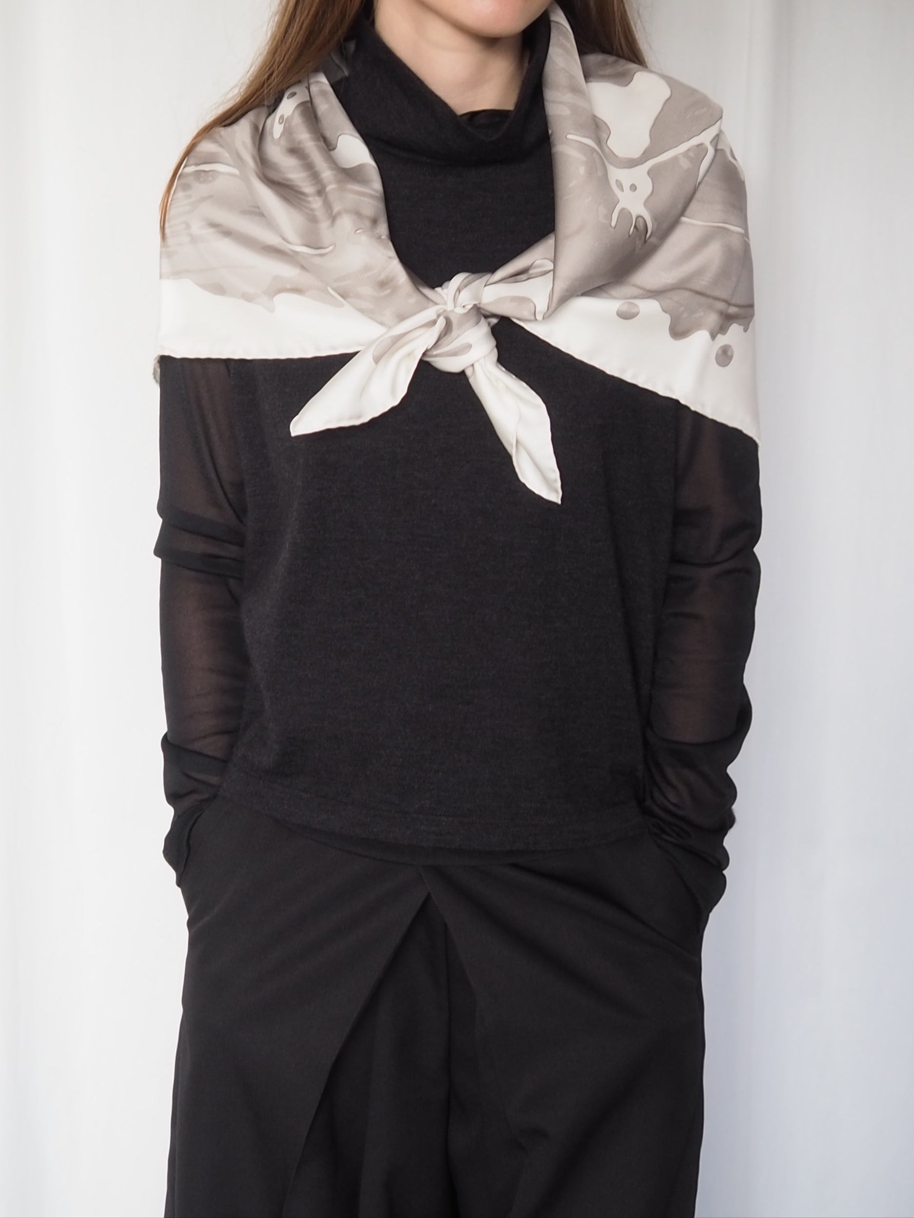 HERMES Scarf Care 90 " Peinture Fraiche "