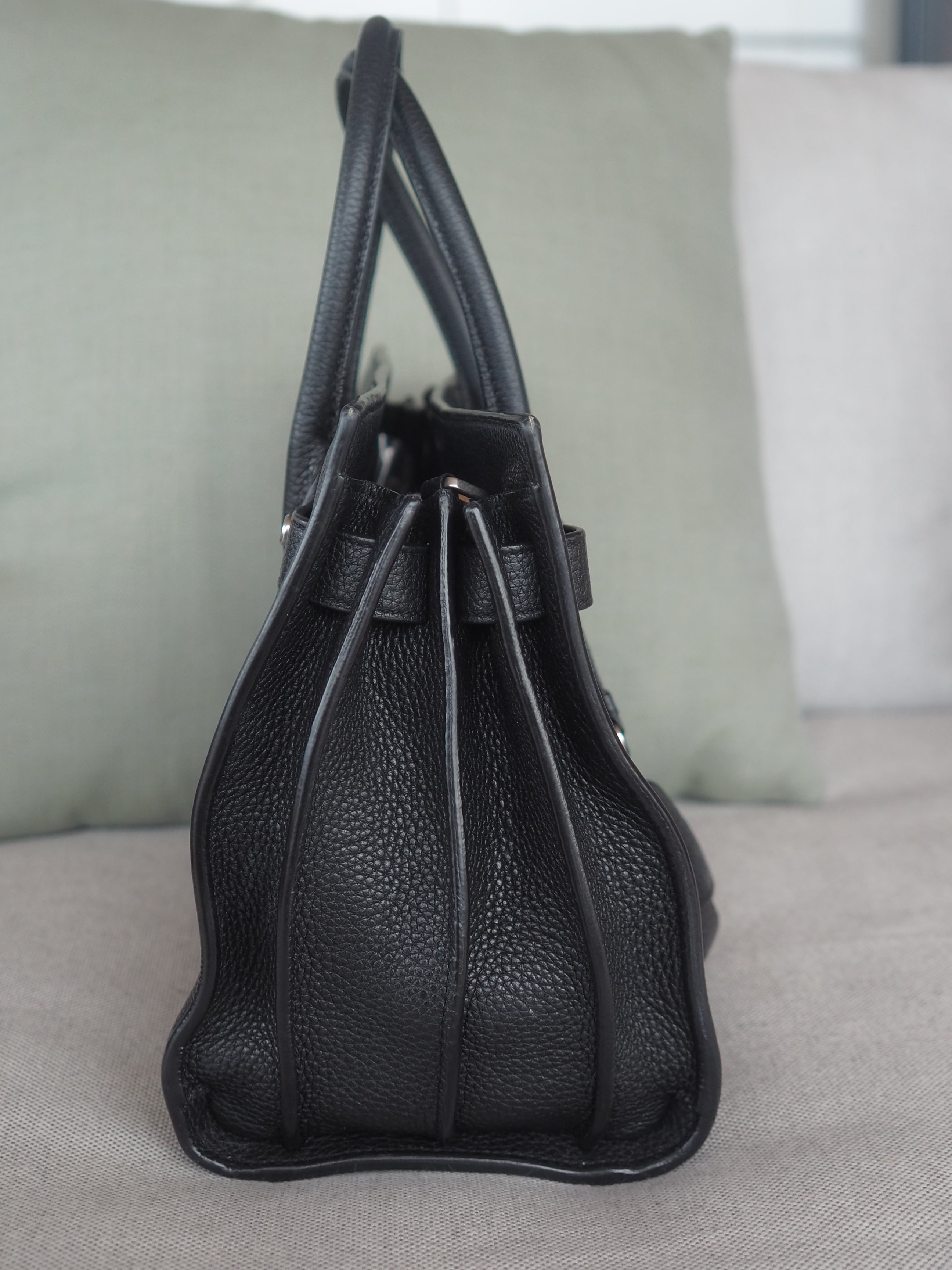 SAINT LAURENT BABY SAC DE JOUR Hand Bag