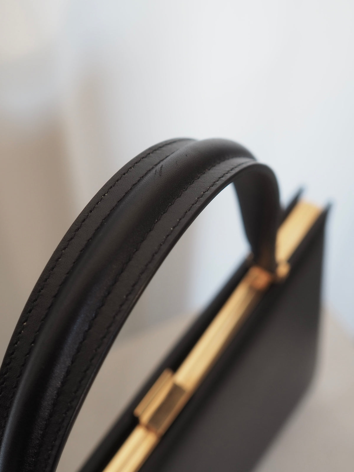 CÉLINE by Phoebe Philo Clasp Medium Hand Bag
