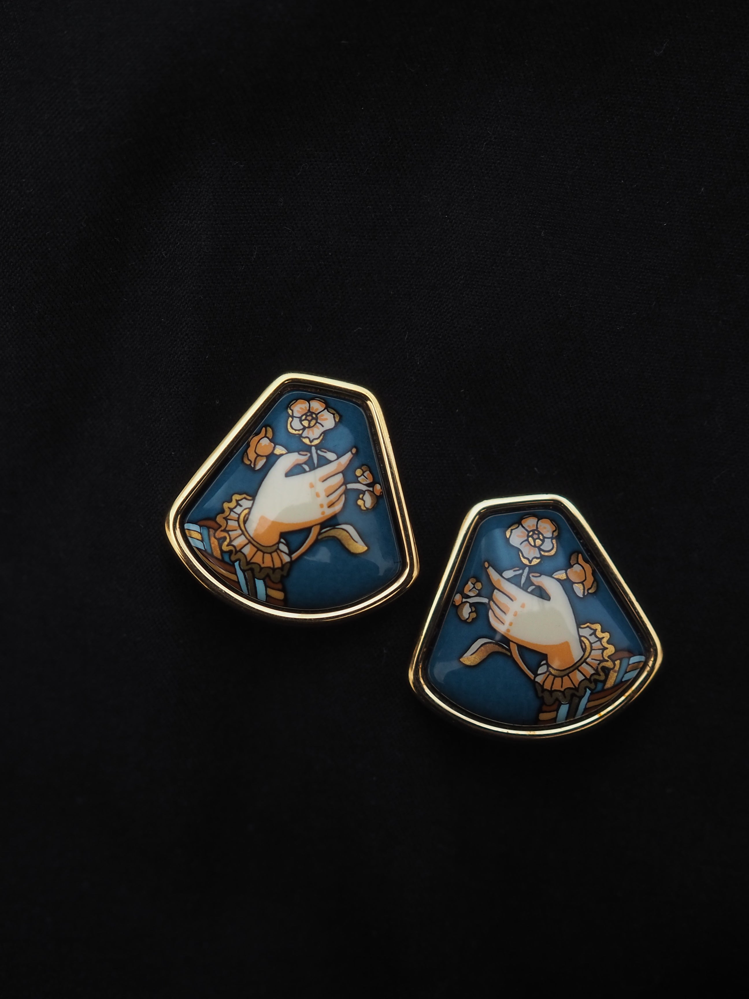 HERMÈS Emaille Earrings