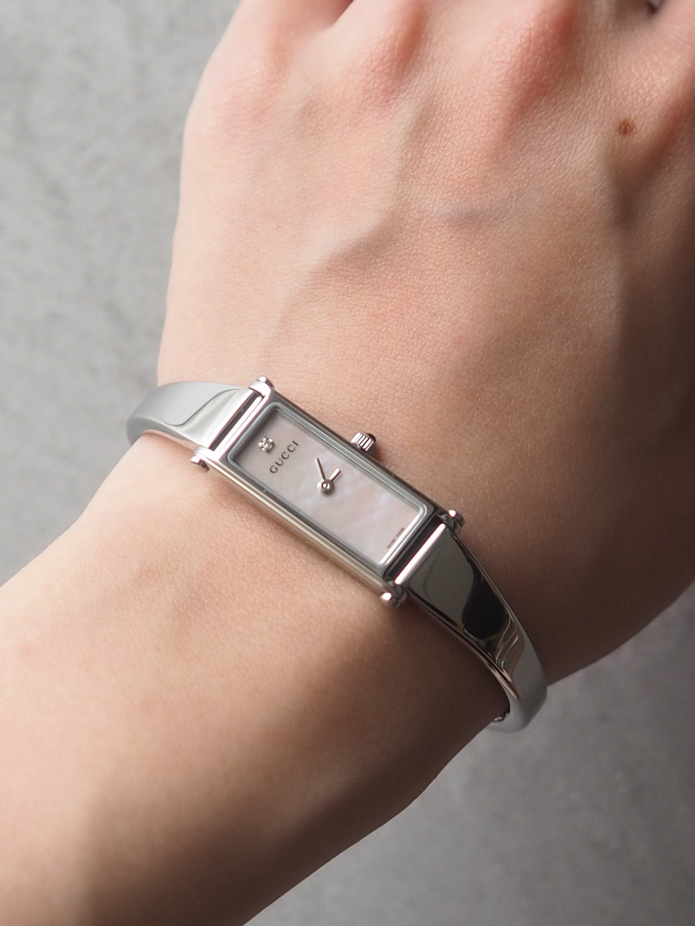 GUCCI Bangle Watch Wristwatch Silver Pink Shell Color Stainless steel 1P Diamond
