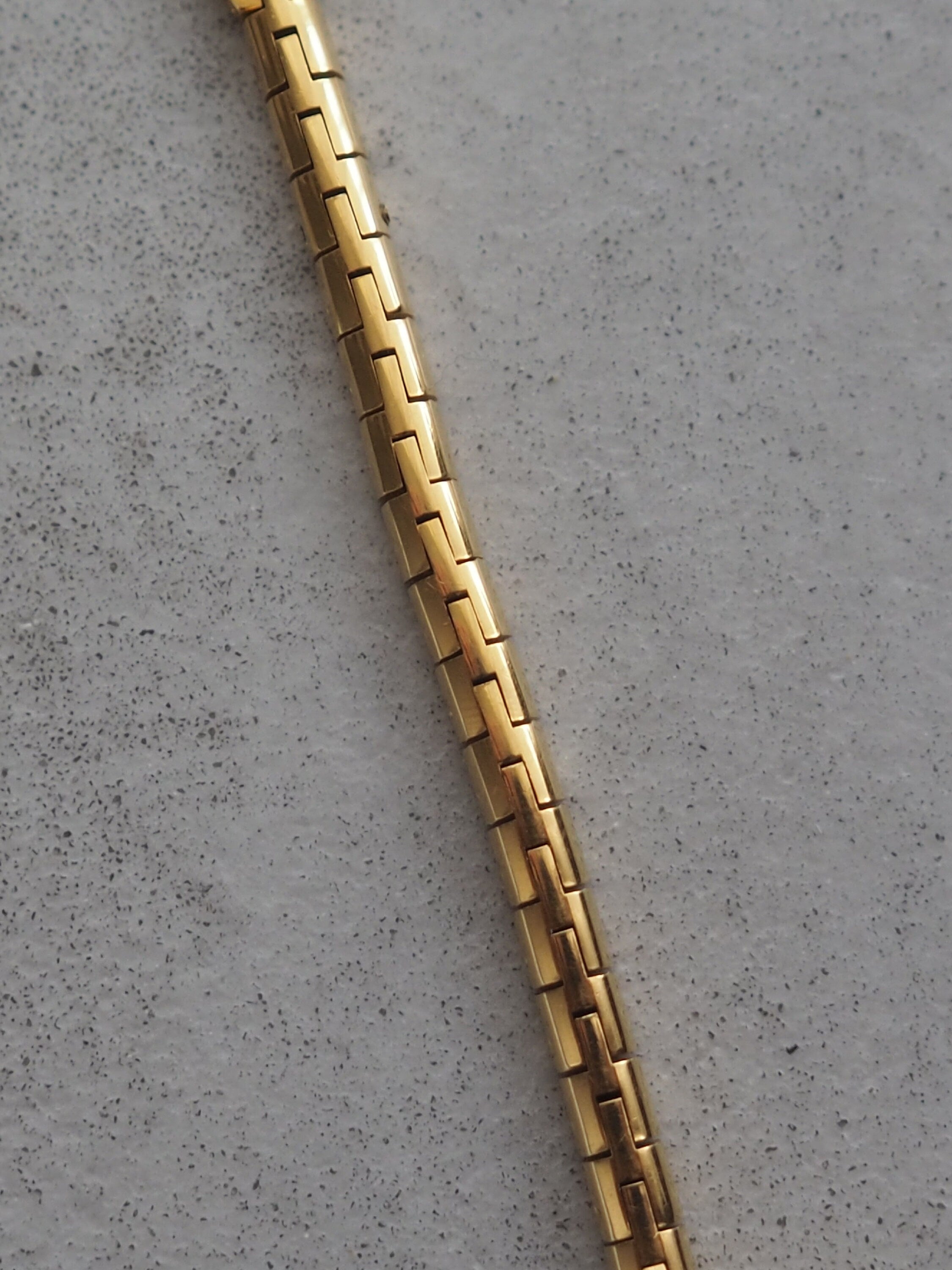 GUCCI GG Chain Watch Wristwatch Gold Black Metal Vintage Authentic