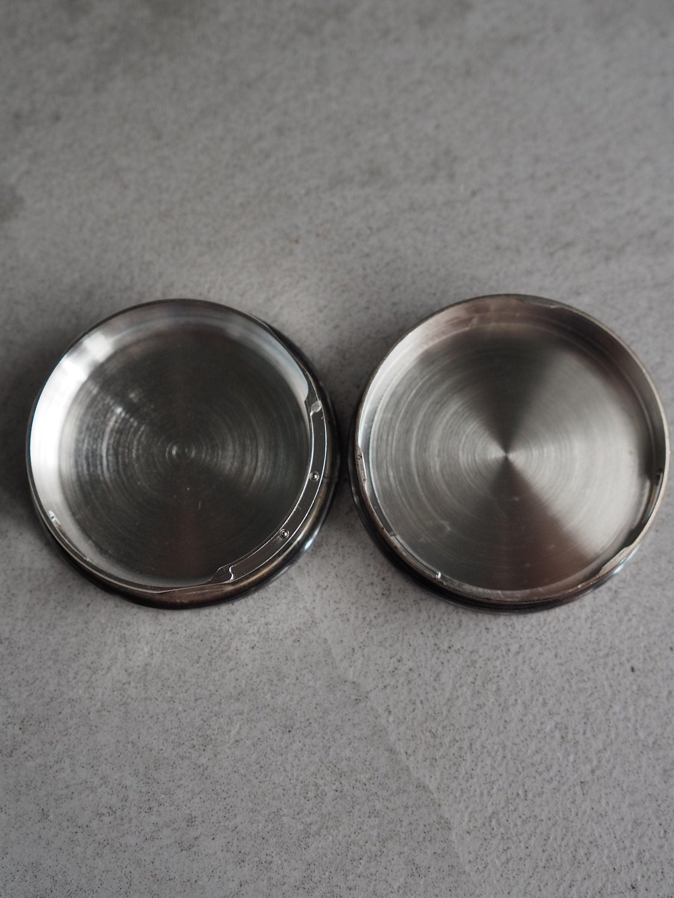 HERMES Pill case Clou de Selle Silver Metal Vintage Authentic