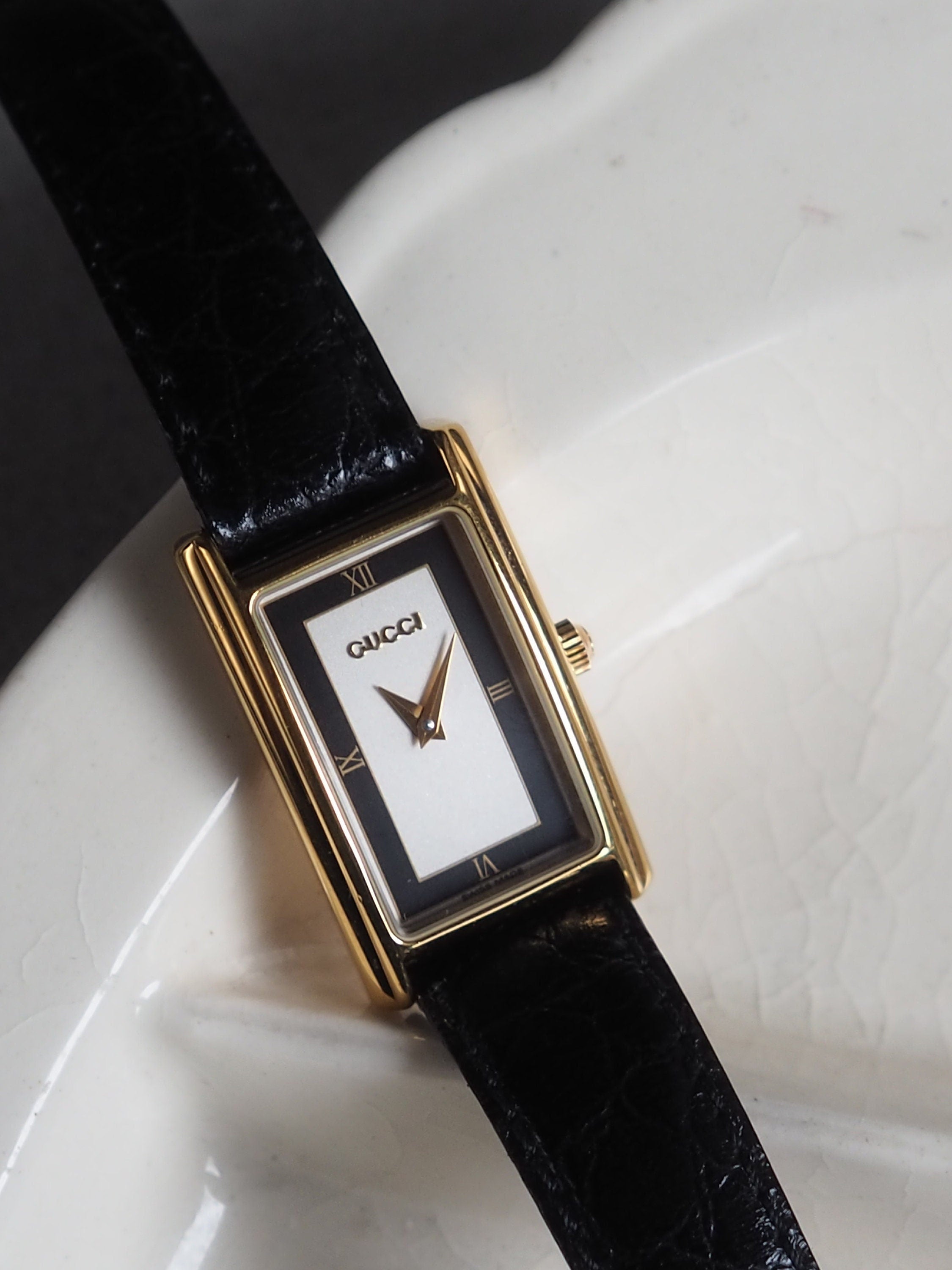 GUCCI Square Watch Wristwatch Gold Metal Black Leather Ladies Vintage Authentic