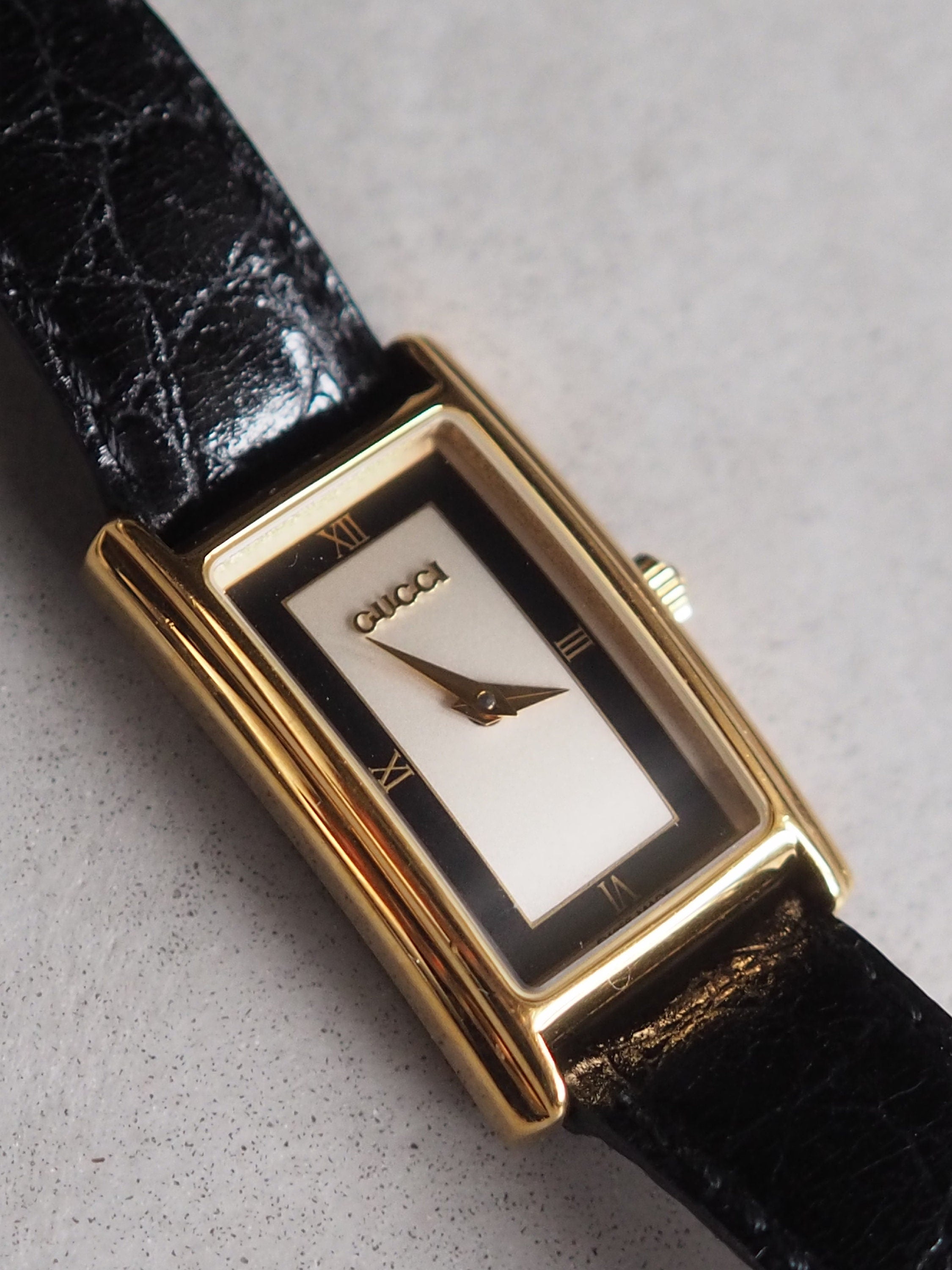 GUCCI Square Watch Wristwatch Gold Metal Black Leather Ladies Vintage Authentic