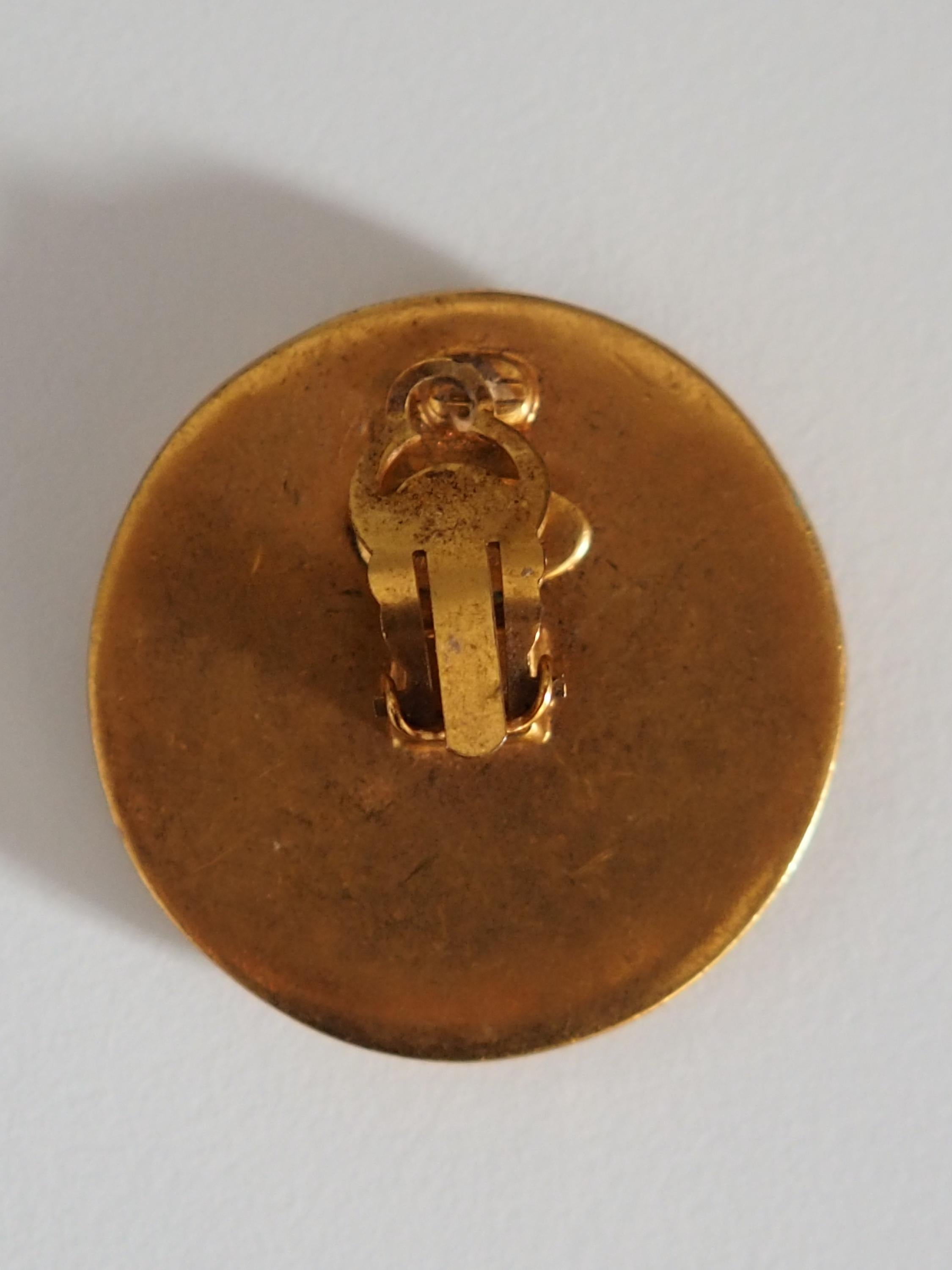 CHANEL Logo Round Clip-on Earrings Gold Black White Color Vintage Authentic