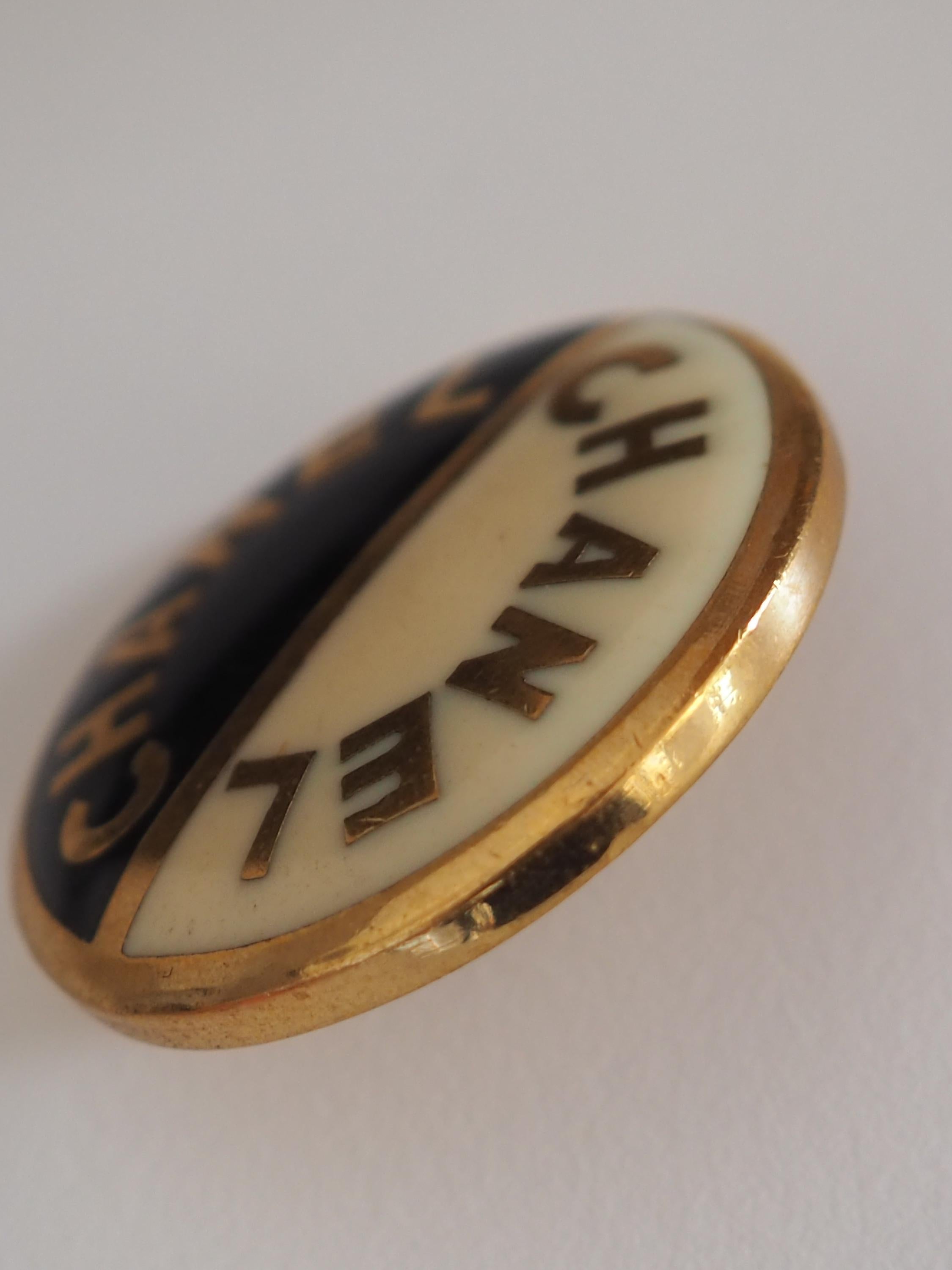 CHANEL Logo Round Clip-on Earrings Gold Black White Color Vintage Authentic