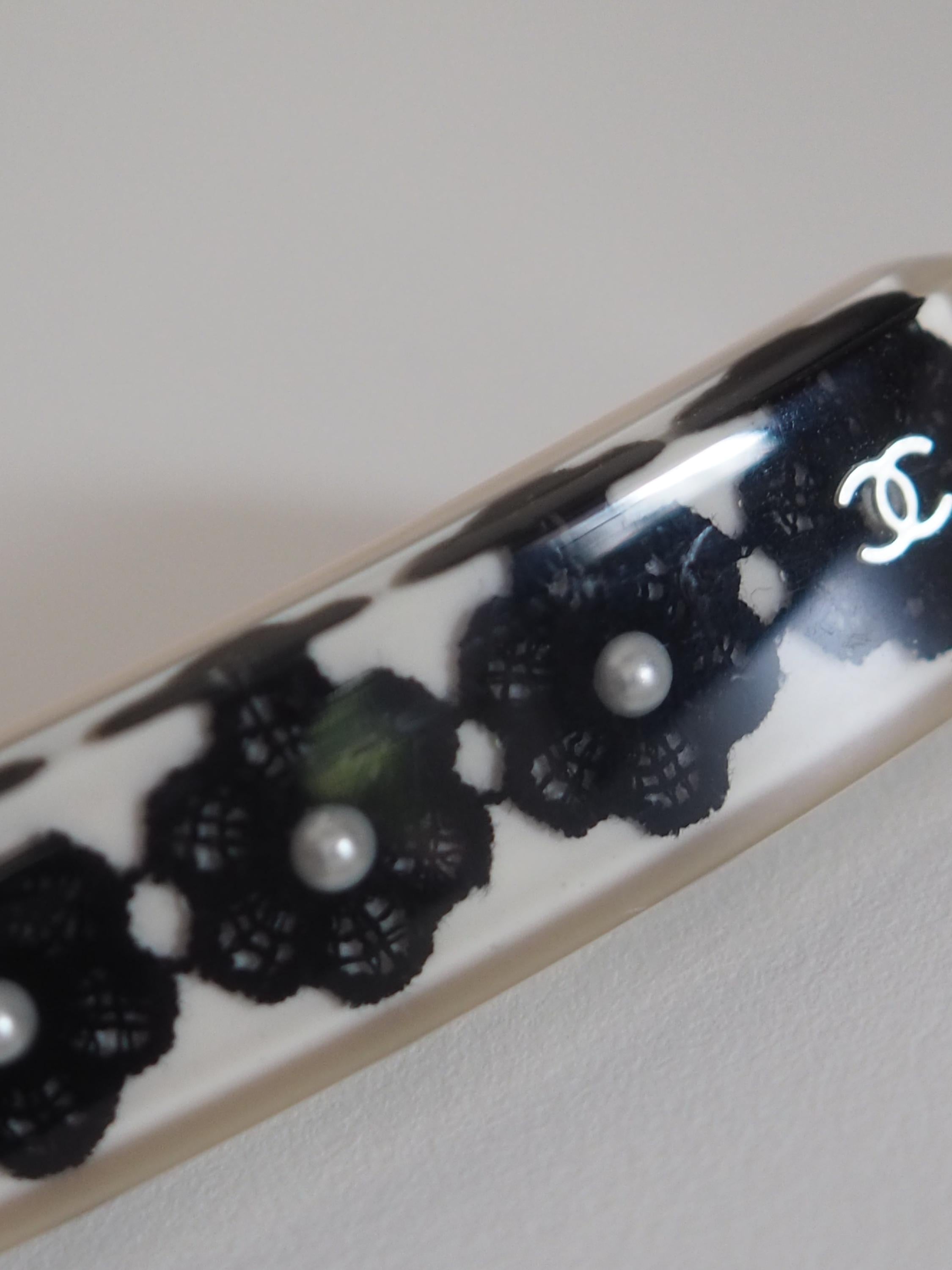 CHANEL COCO Mark Flower Lace Hair Barrette White Black Vintage Authentic