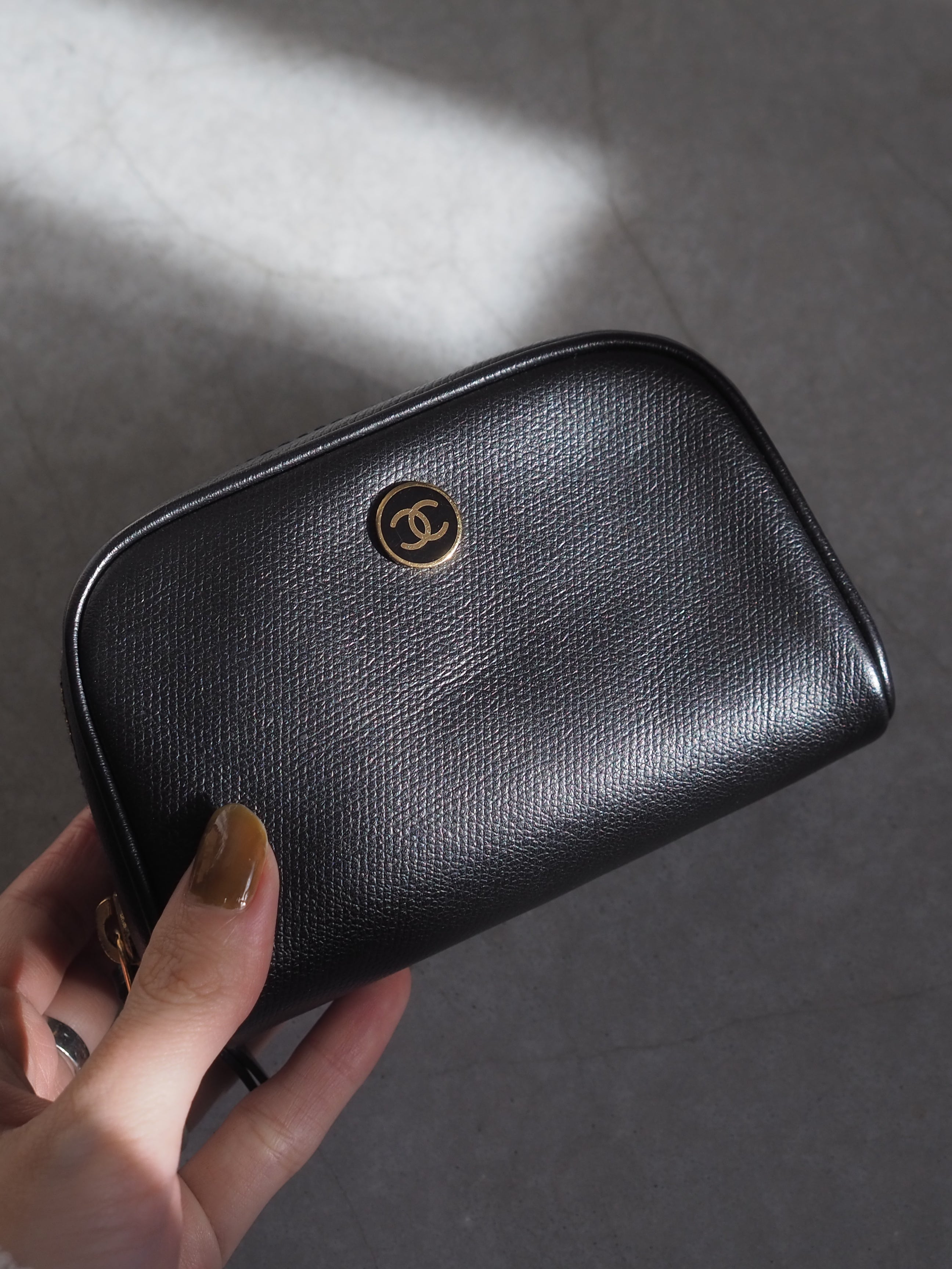 【HOLD】CHANEL ココボタン ポーチ