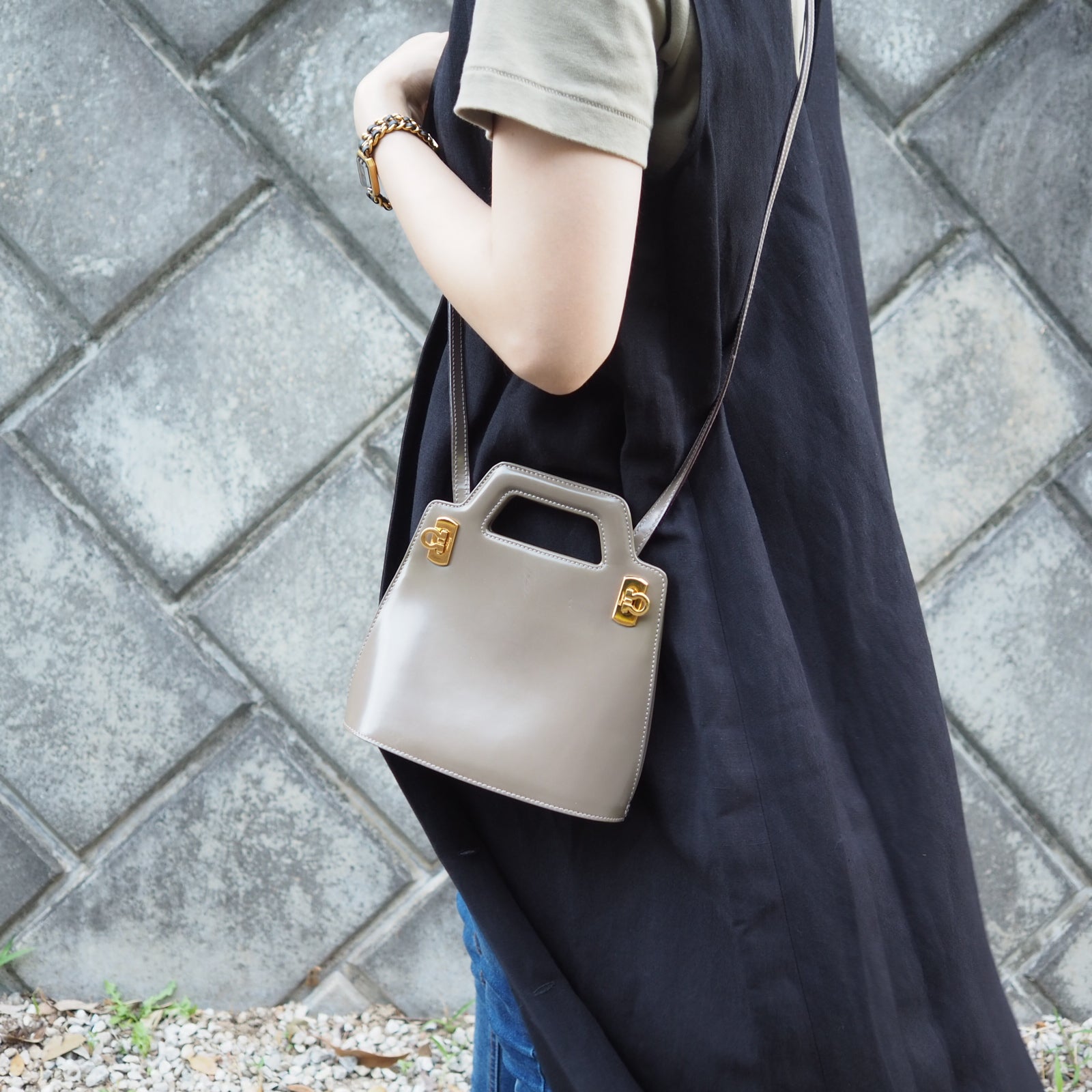 Salvatore Ferragamo 2way shoulder bag