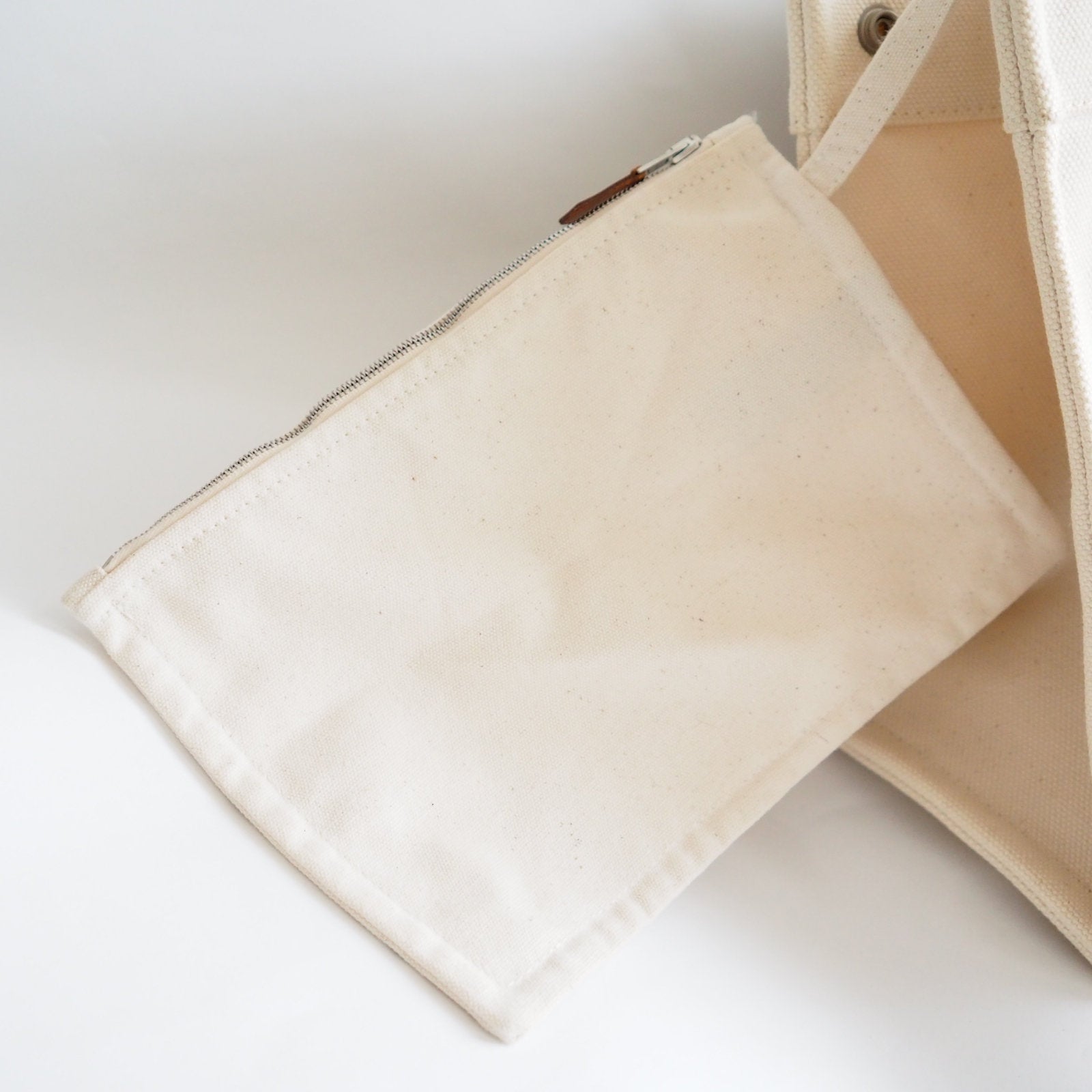 HERMES Tote Bag Bora Bora PM White Cotton Canvas Auth With Pouch