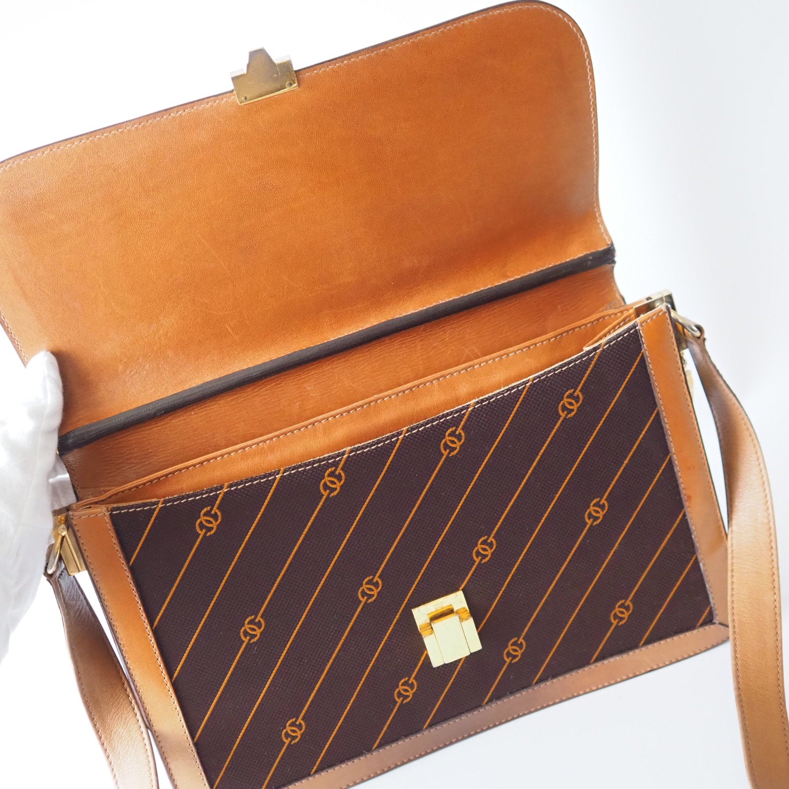 GUCCI GG Old Shoulder Bag Leather Canvas Authentic