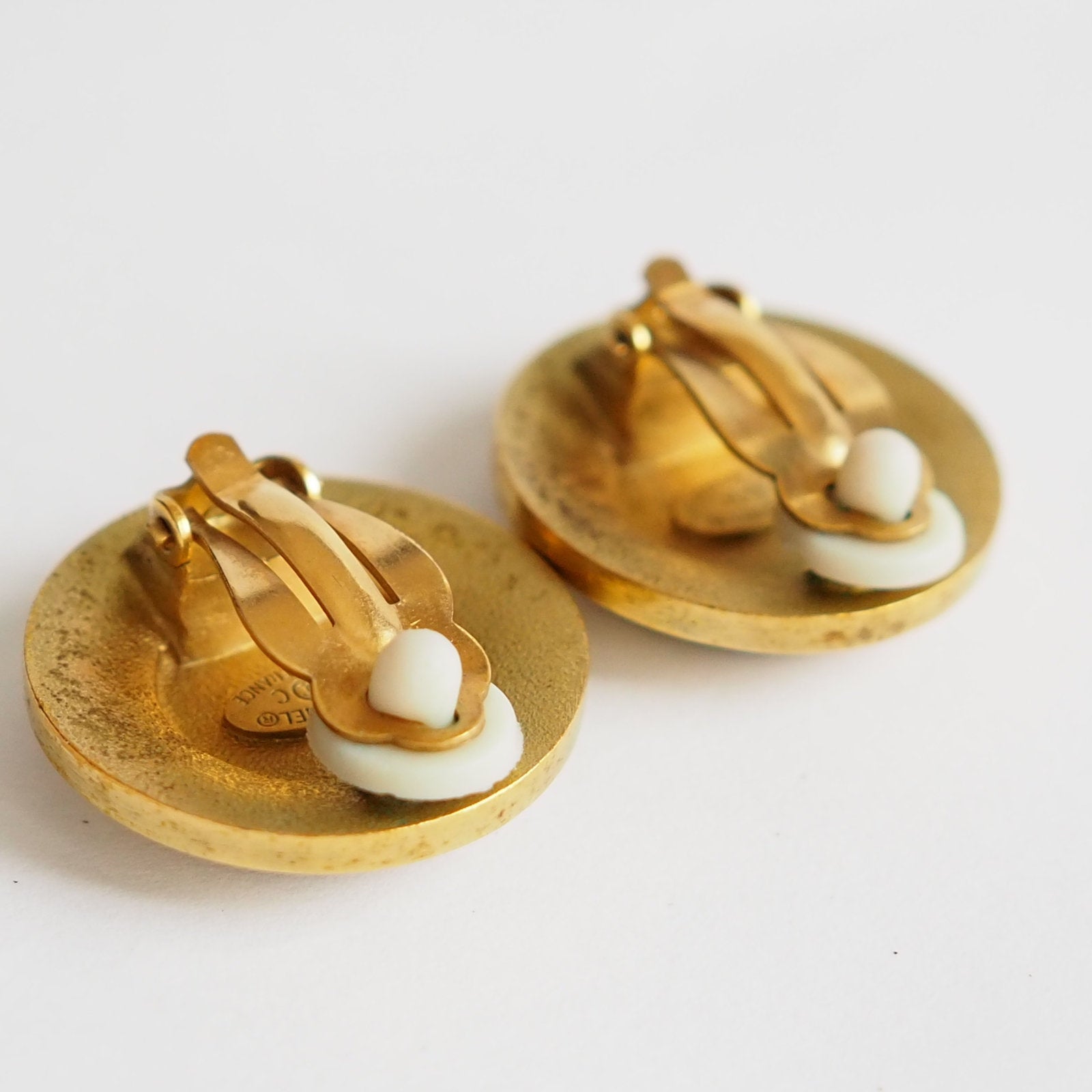 CHANEL COCO Earrings Black White Gold Box