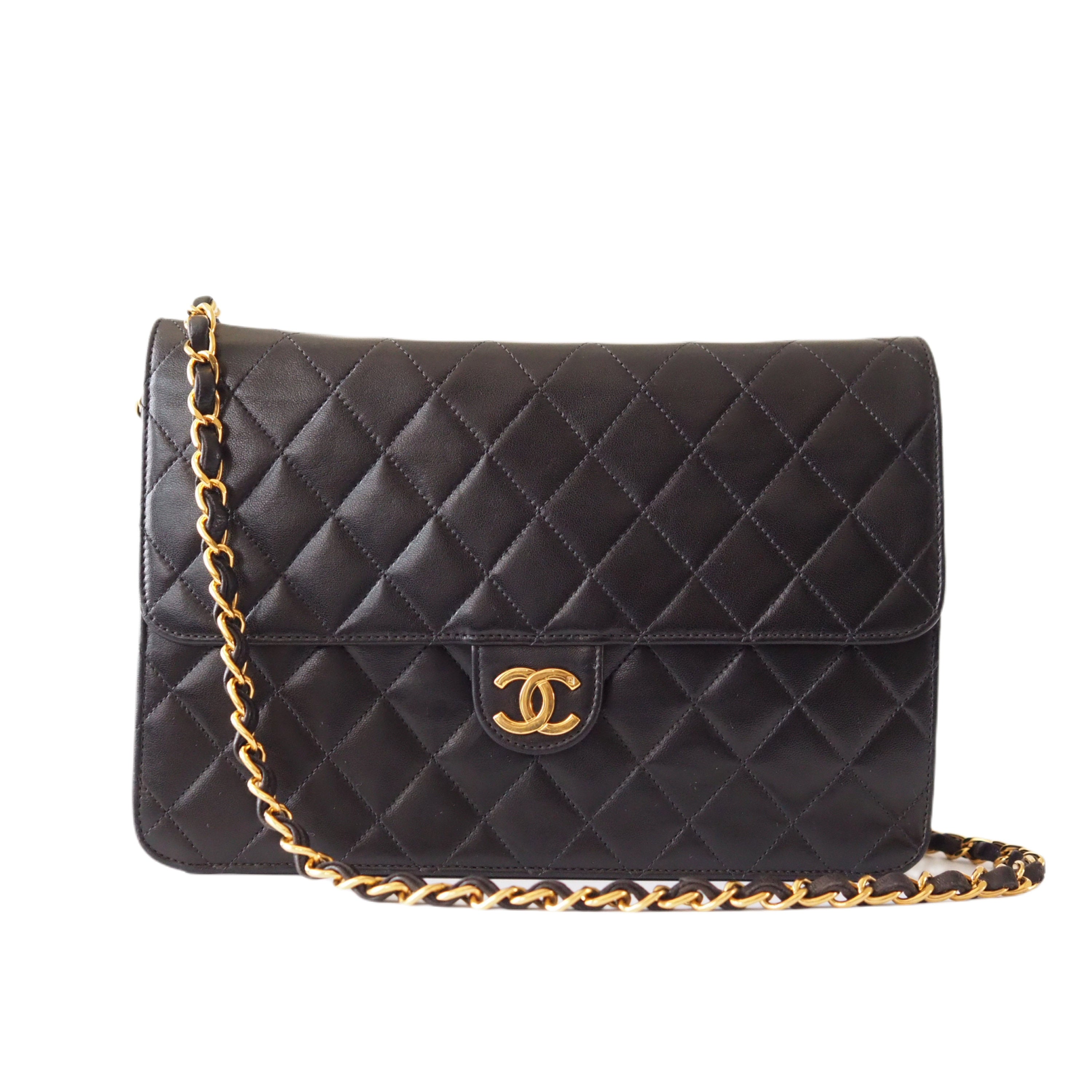 CHANEL Quilted CC Logo Chain Shoulder Bag Black vintage Authentic Box