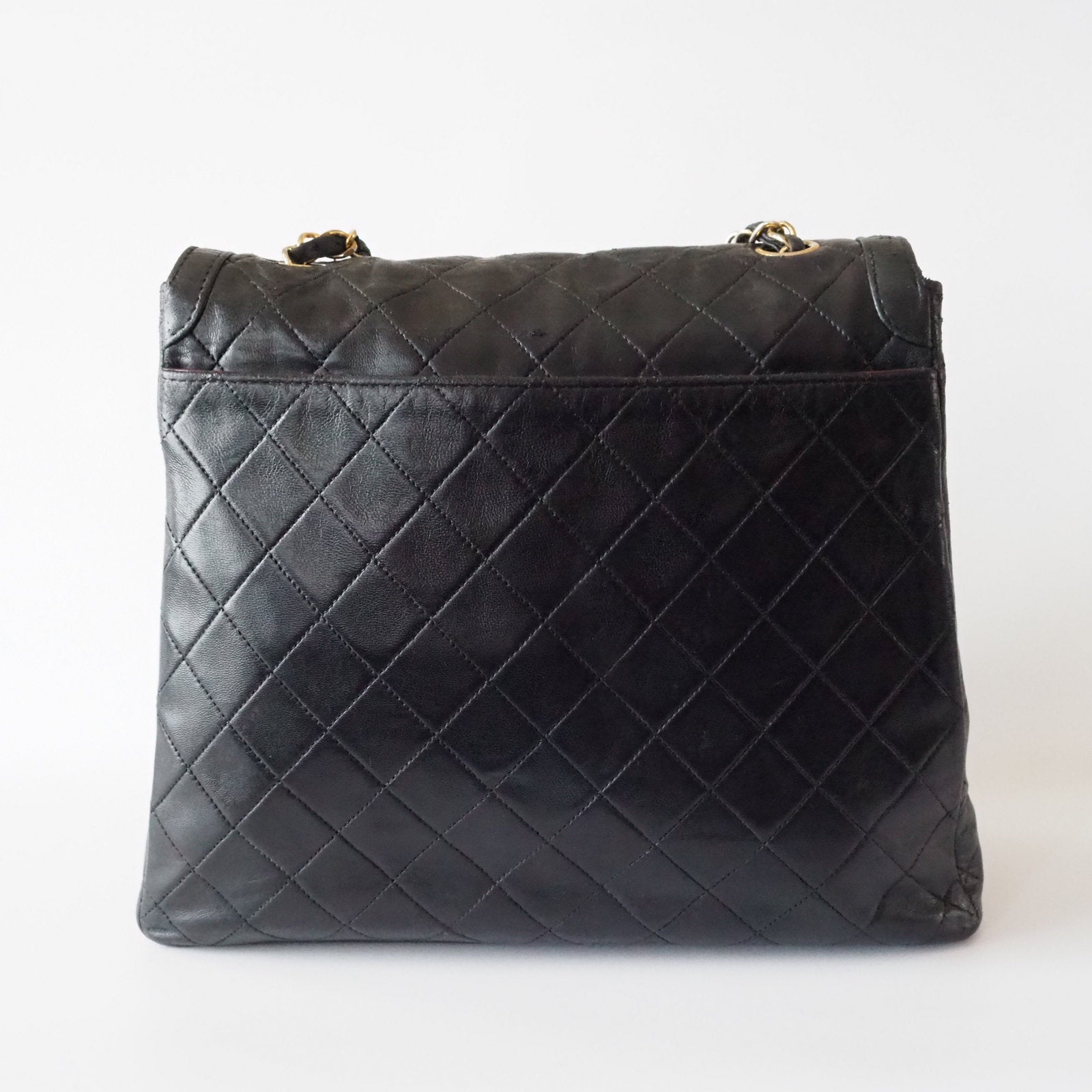 CHANEL Matelasse Quilted CC Single Chain Shoulder Bag Black Leather Vintage