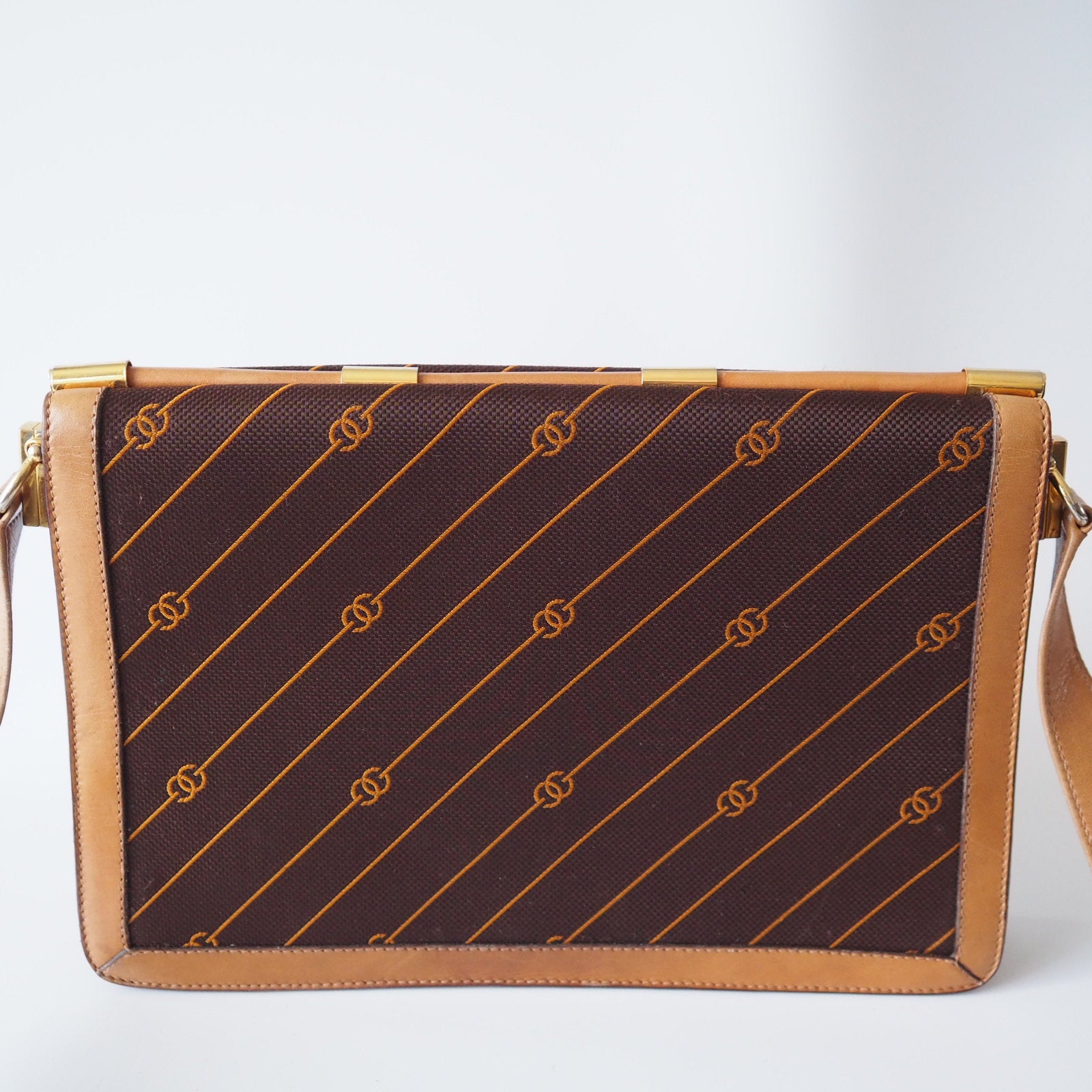 GUCCI GG Old Shoulder Bag Leather Canvas Authentic