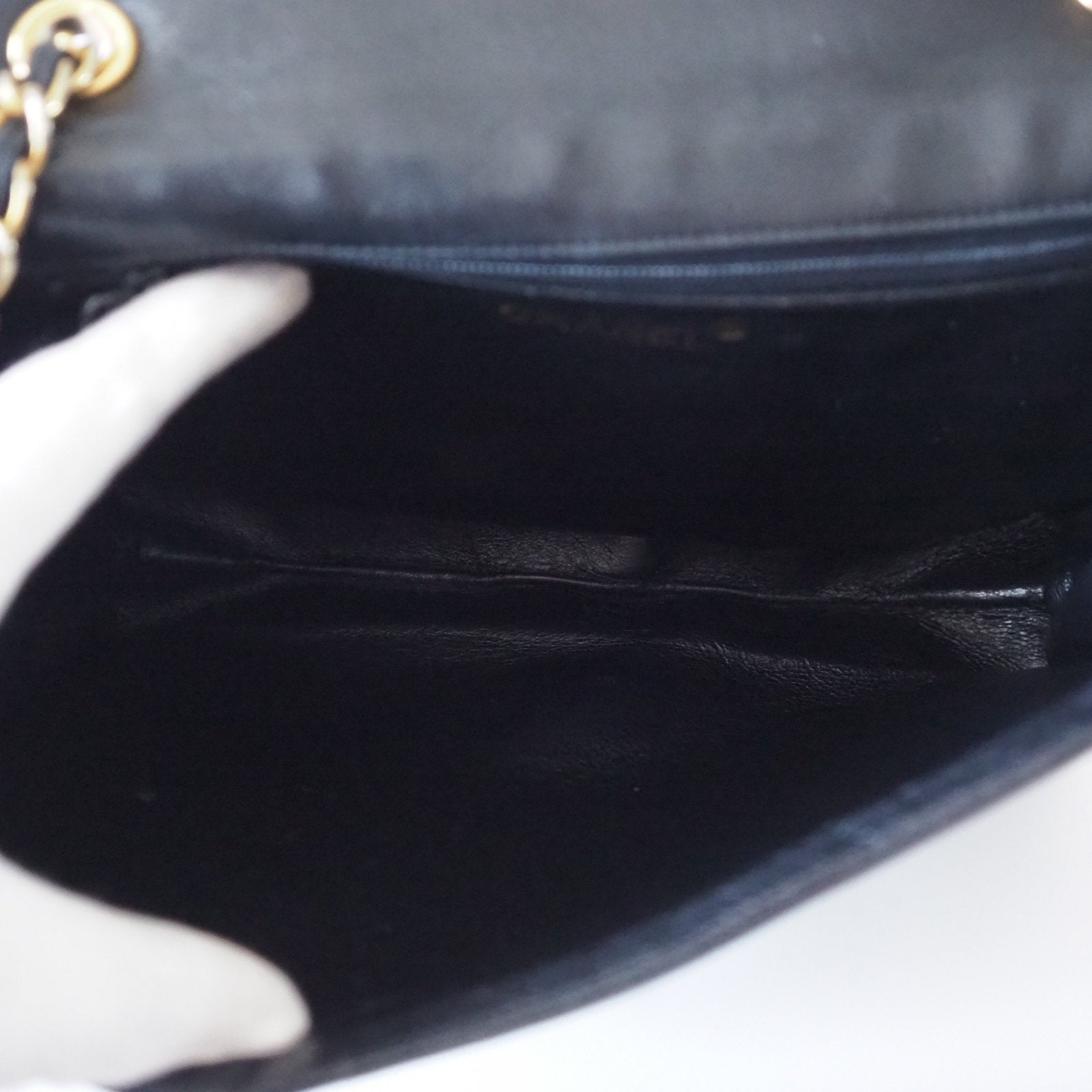 CHANEL Quilted CC Chain Shoulder Bag Black Leather Vintage Authentic