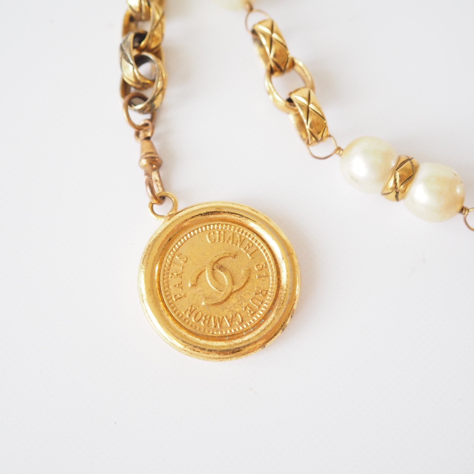 CHANEL Chain Belt CC Matelasse Fake pearl Gold color Authentic