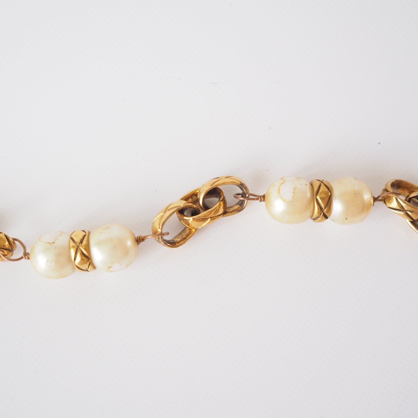 CHANEL Chain Belt CC Matelasse Fake pearl Gold color Authentic