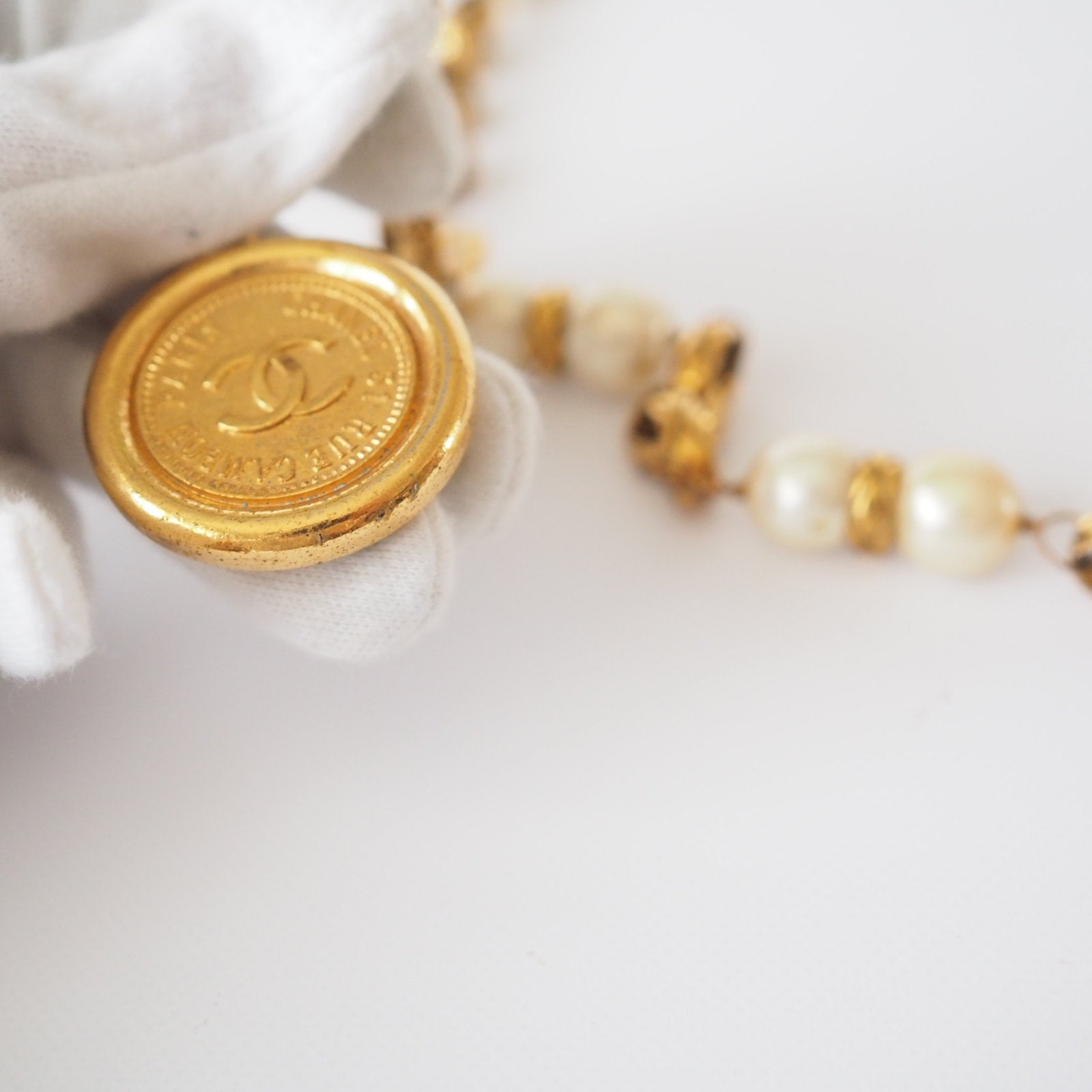 CHANEL Chain Belt CC Matelasse Fake pearl Gold color Authentic