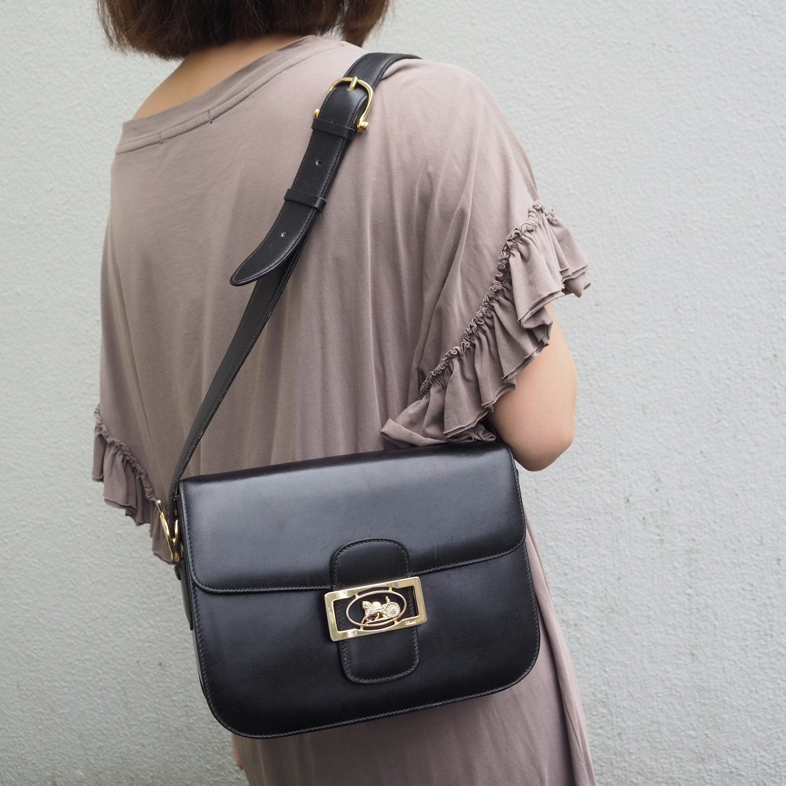 CELINE Sulky Metal parts Shoulder bag Calf leather Black Authentic