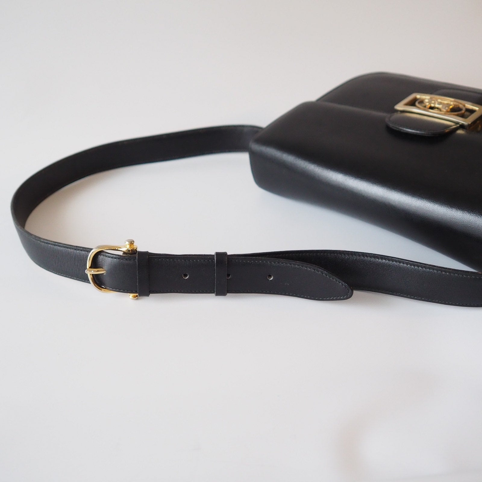 CELINE Sulky Metal parts Shoulder bag Calf leather Black Authentic