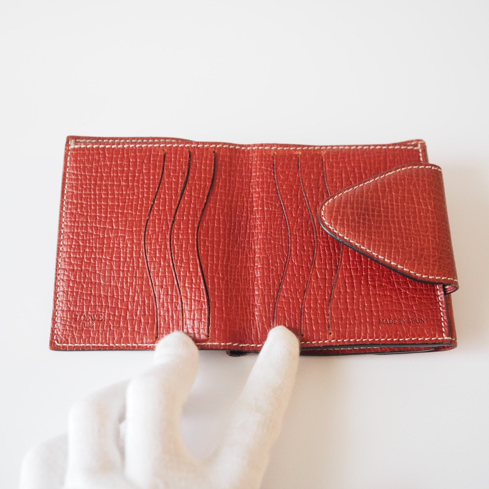 LOEWE Barcelona Compact Wallet with Coin Pocket Leather Red Authentic