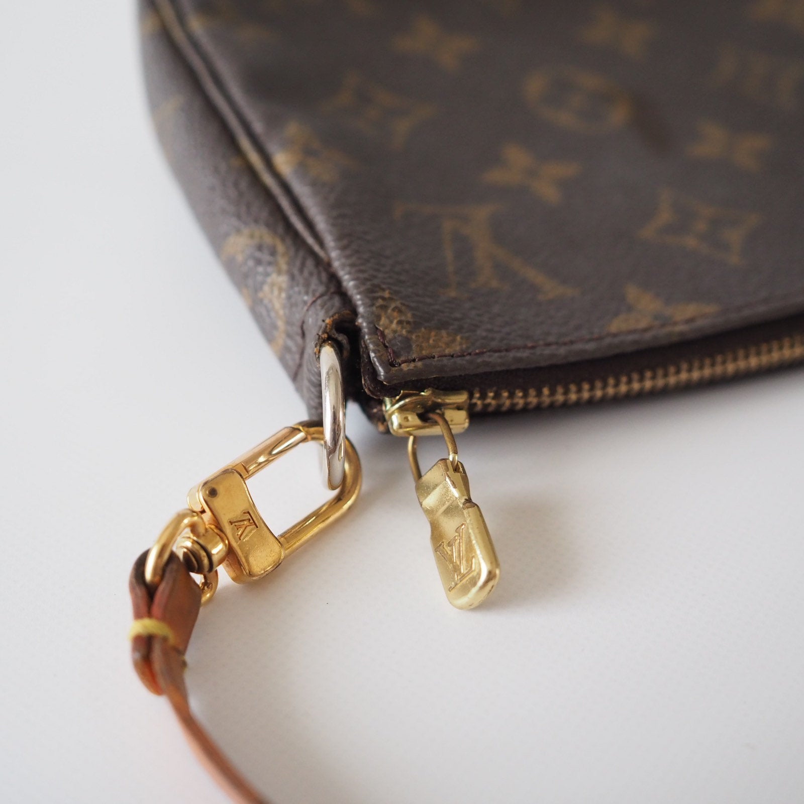 Louis Vuitton Monogram Pochette Accessoires Pouch Vintage Authentic