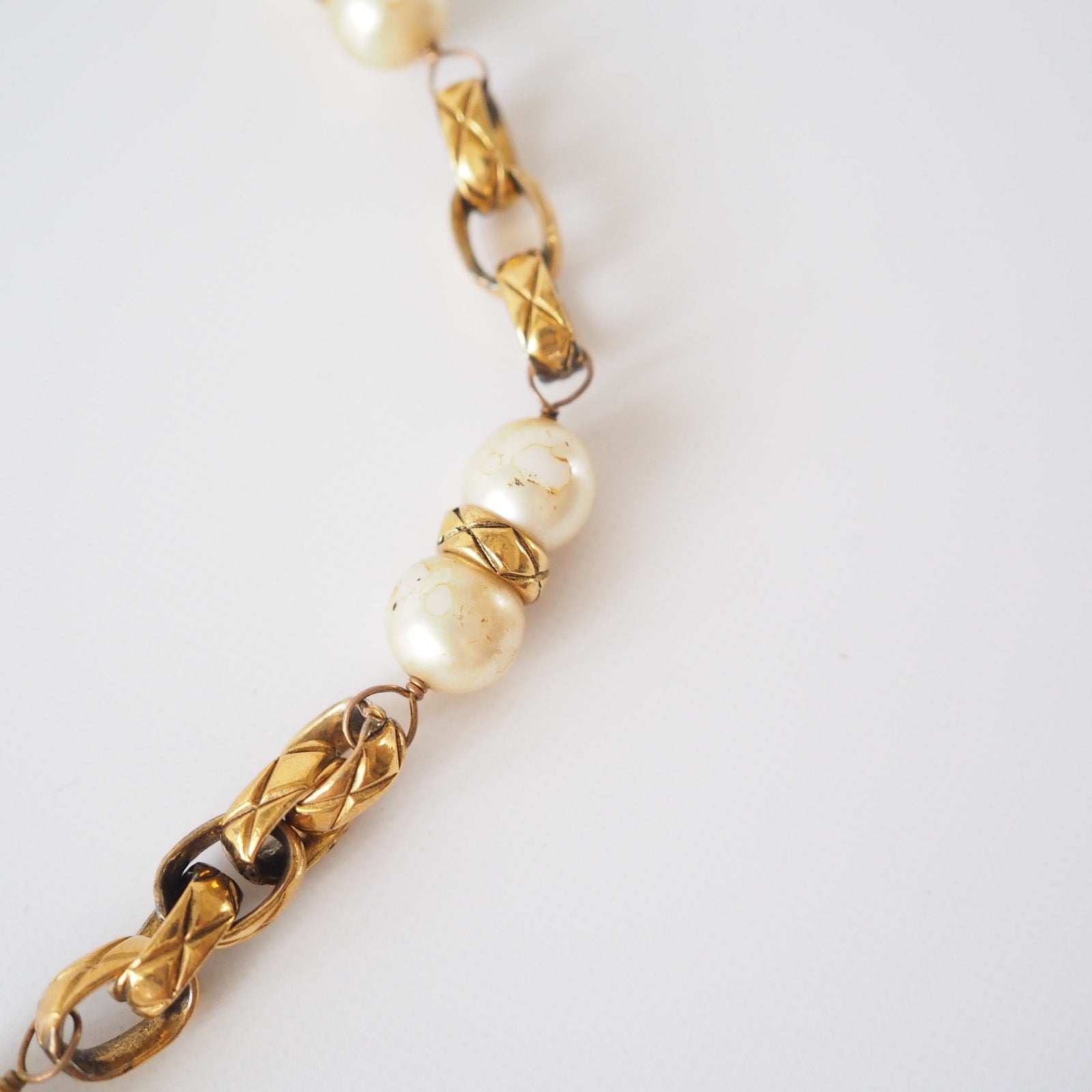 CHANEL Chain Belt CC Matelasse Fake pearl Gold color Authentic