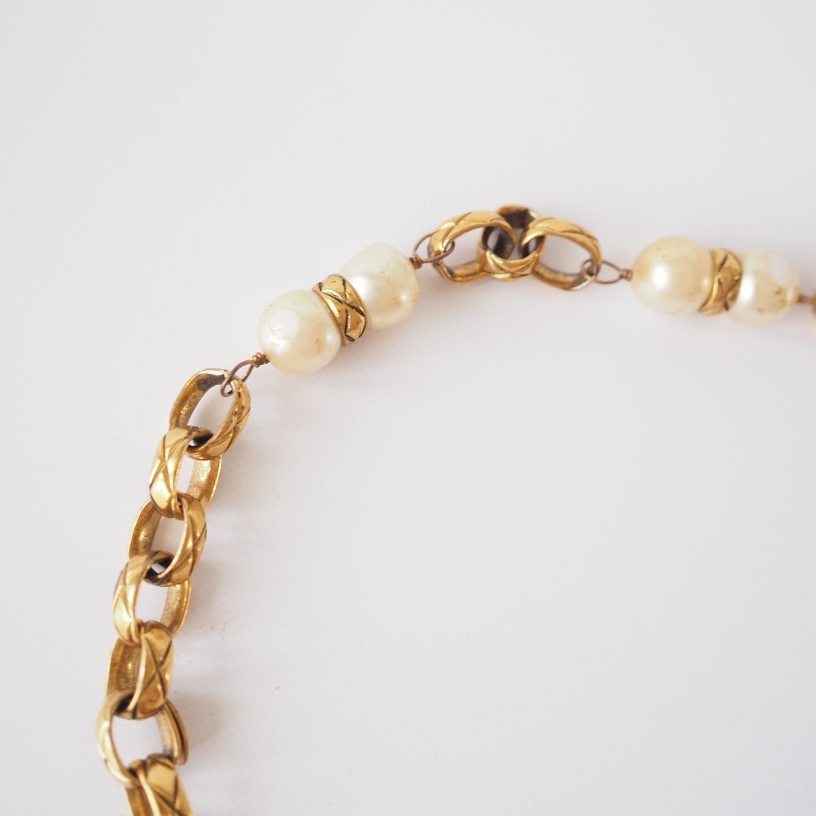 CHANEL Chain Belt CC Matelasse Fake pearl Gold color Authentic