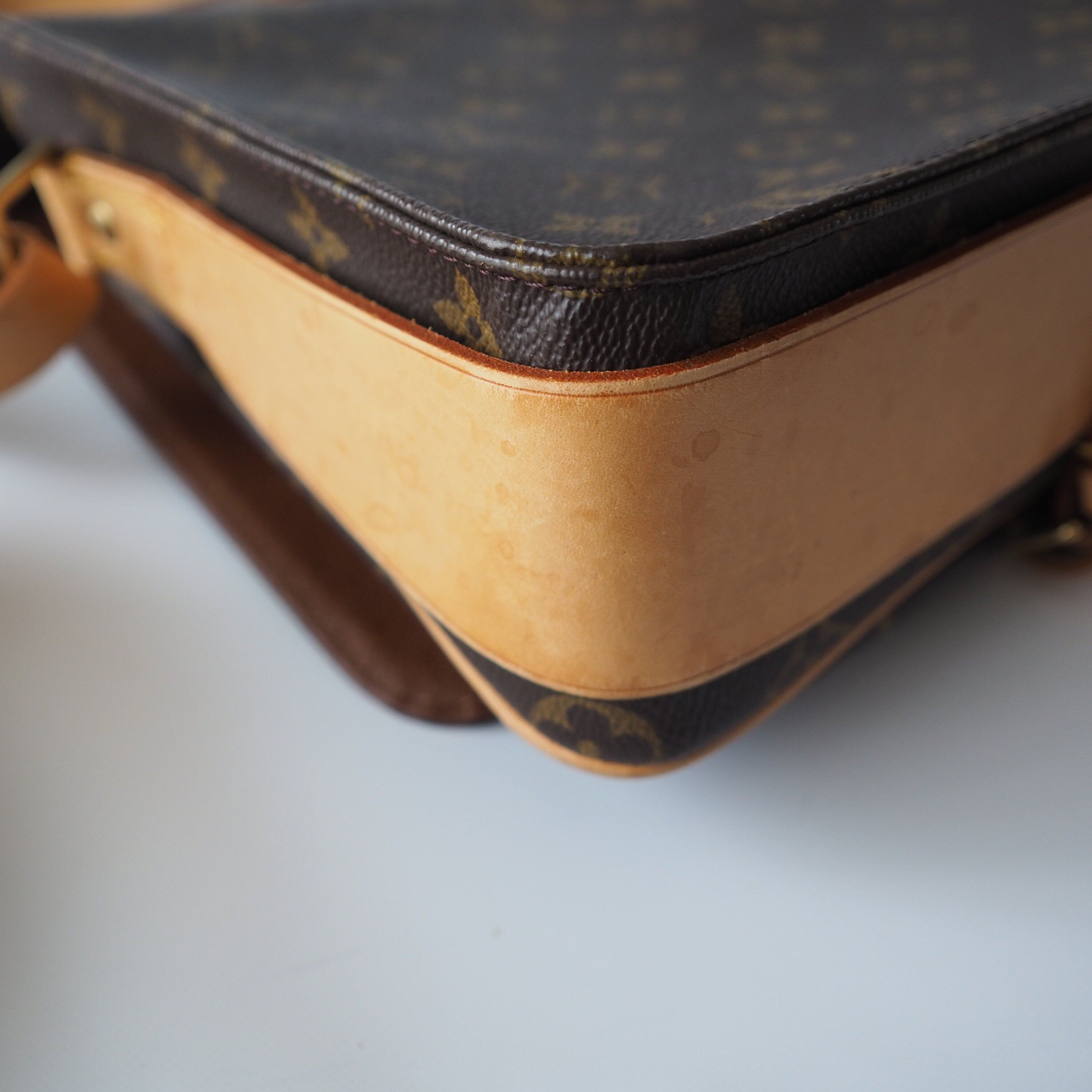 LOUIS VUITTON Monogram Cartouchiere GM Cross Body Shoulder Bag Authentic