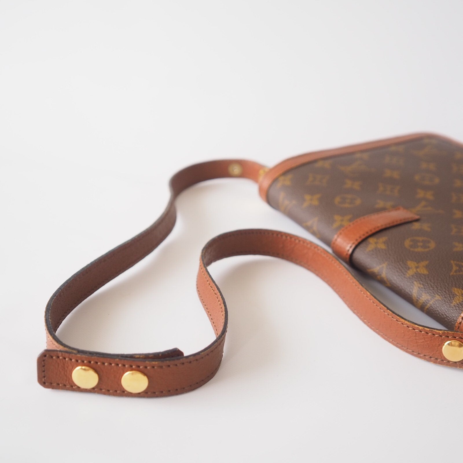 LOUIS VUITTON Monogram Sac Rond Point Shoulder Bag D5107 Authentic