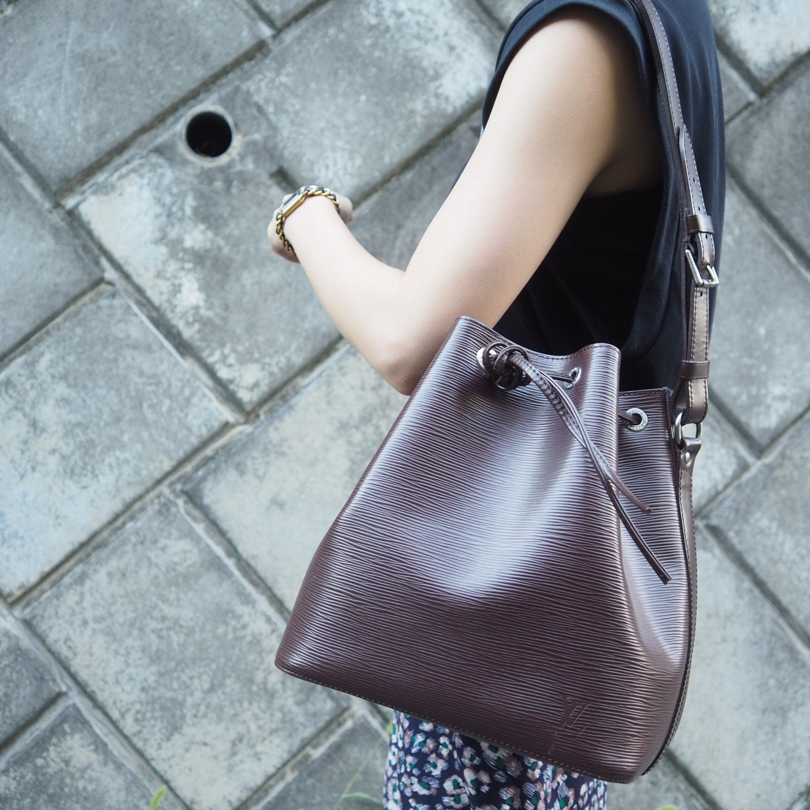 LOUIS VUITTON Epi Petit Noe Shoulder Bag Brown Moca Authentic Vintage