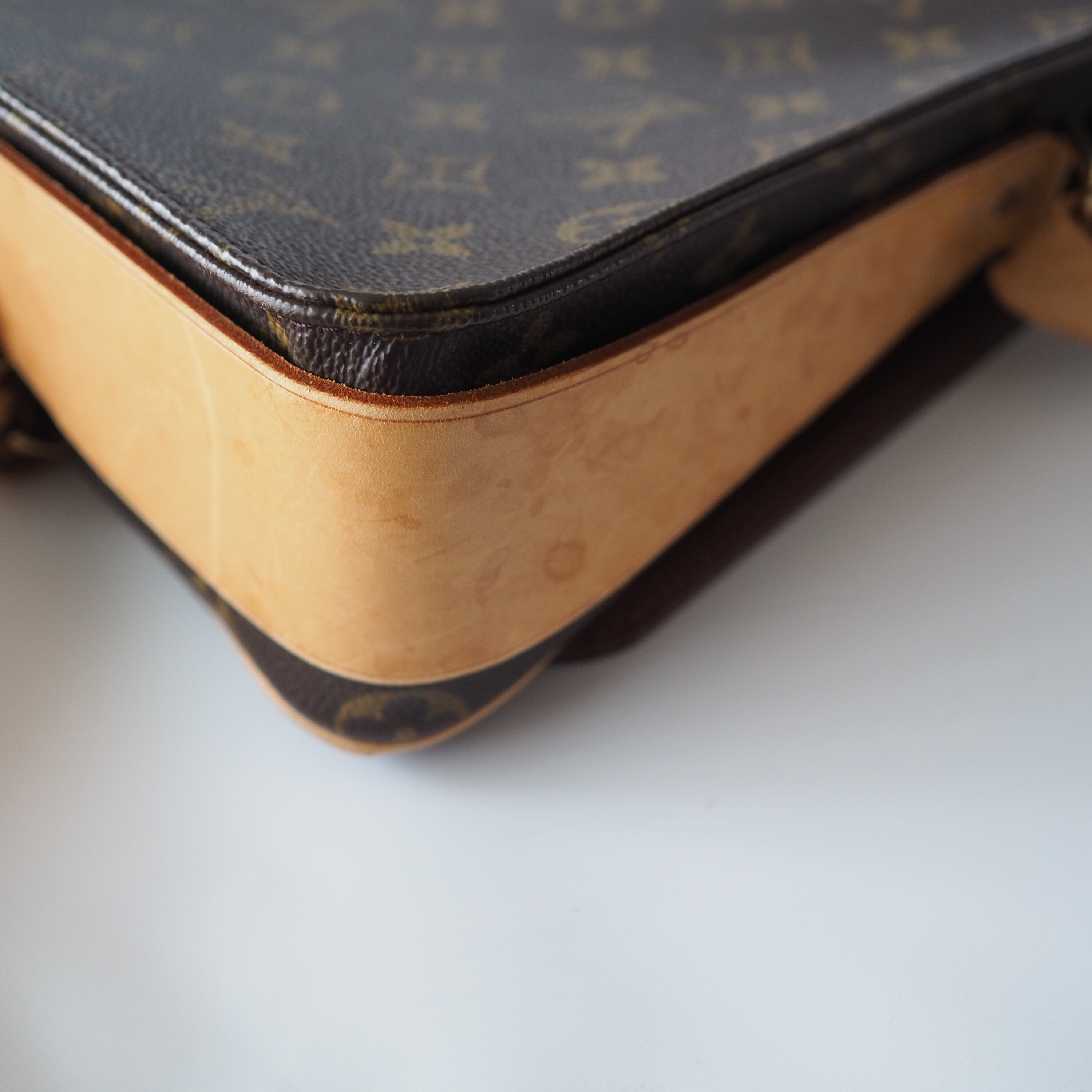 LOUIS VUITTON Monogram Cartouchiere GM Cross Body Shoulder Bag Authentic