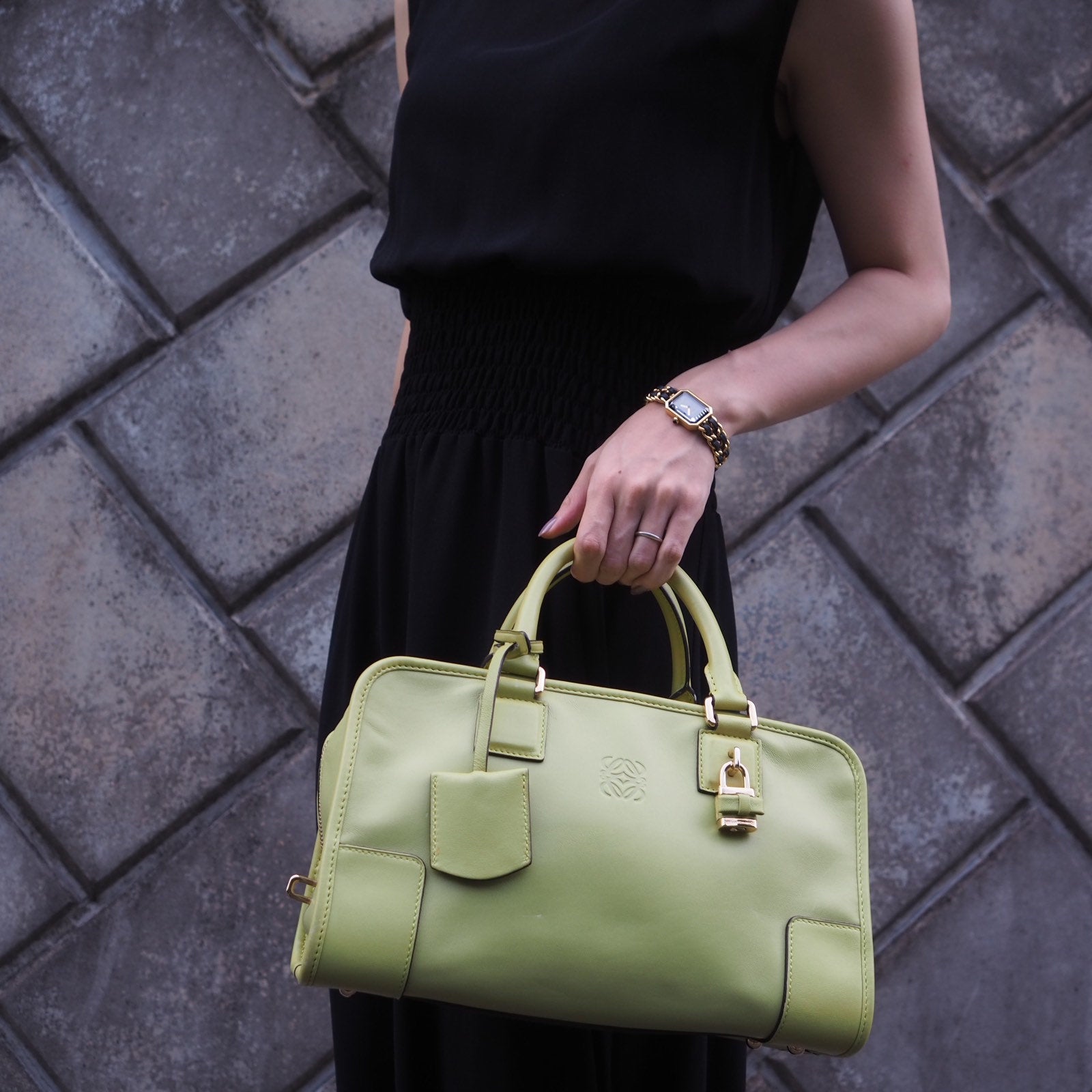 LOEWE Amazona 28 Anagram Hand Mini Boston Bag Leather lime green Authentic