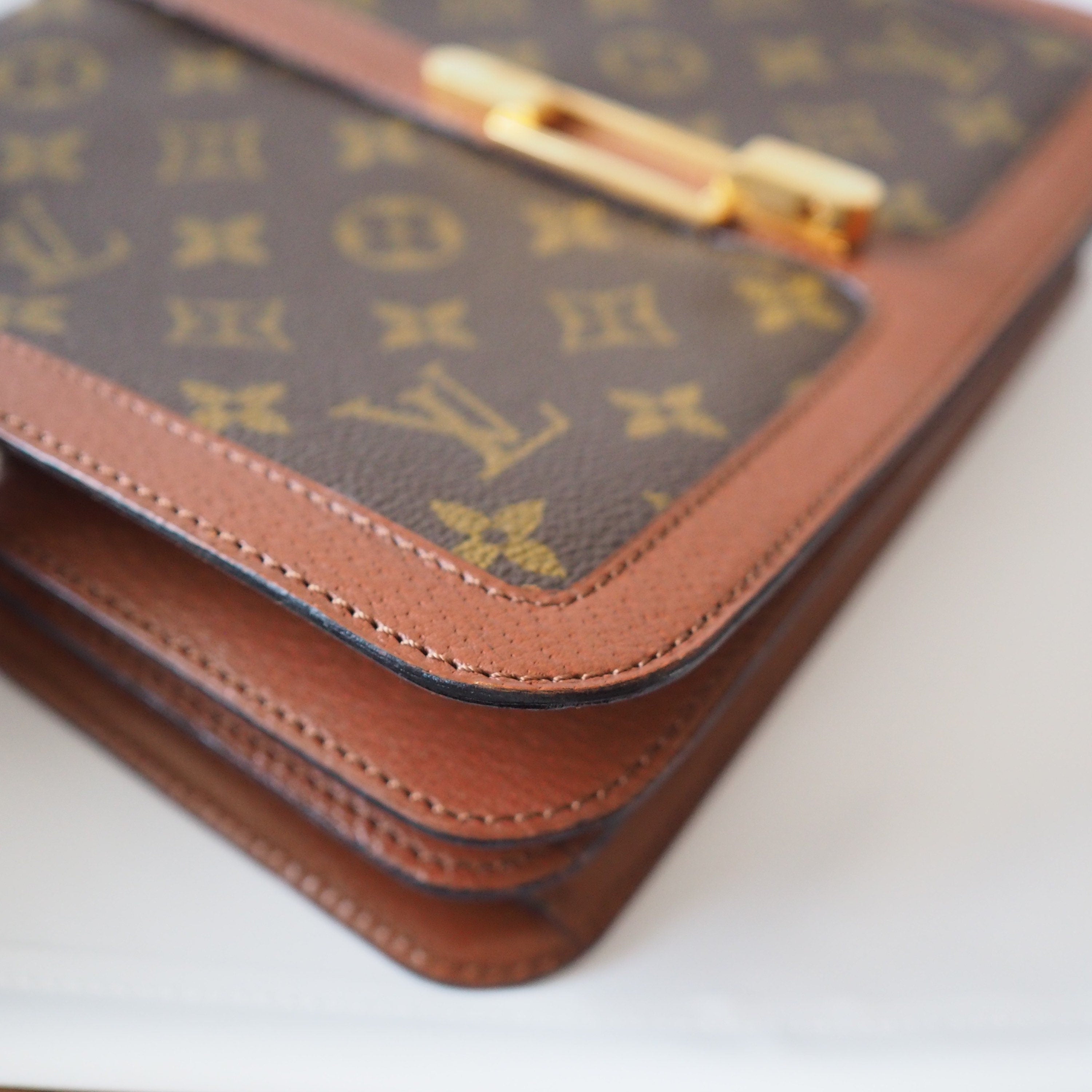 LOUIS VUITTON Monogram Sac Rond Point Shoulder Bag D5107 Authentic