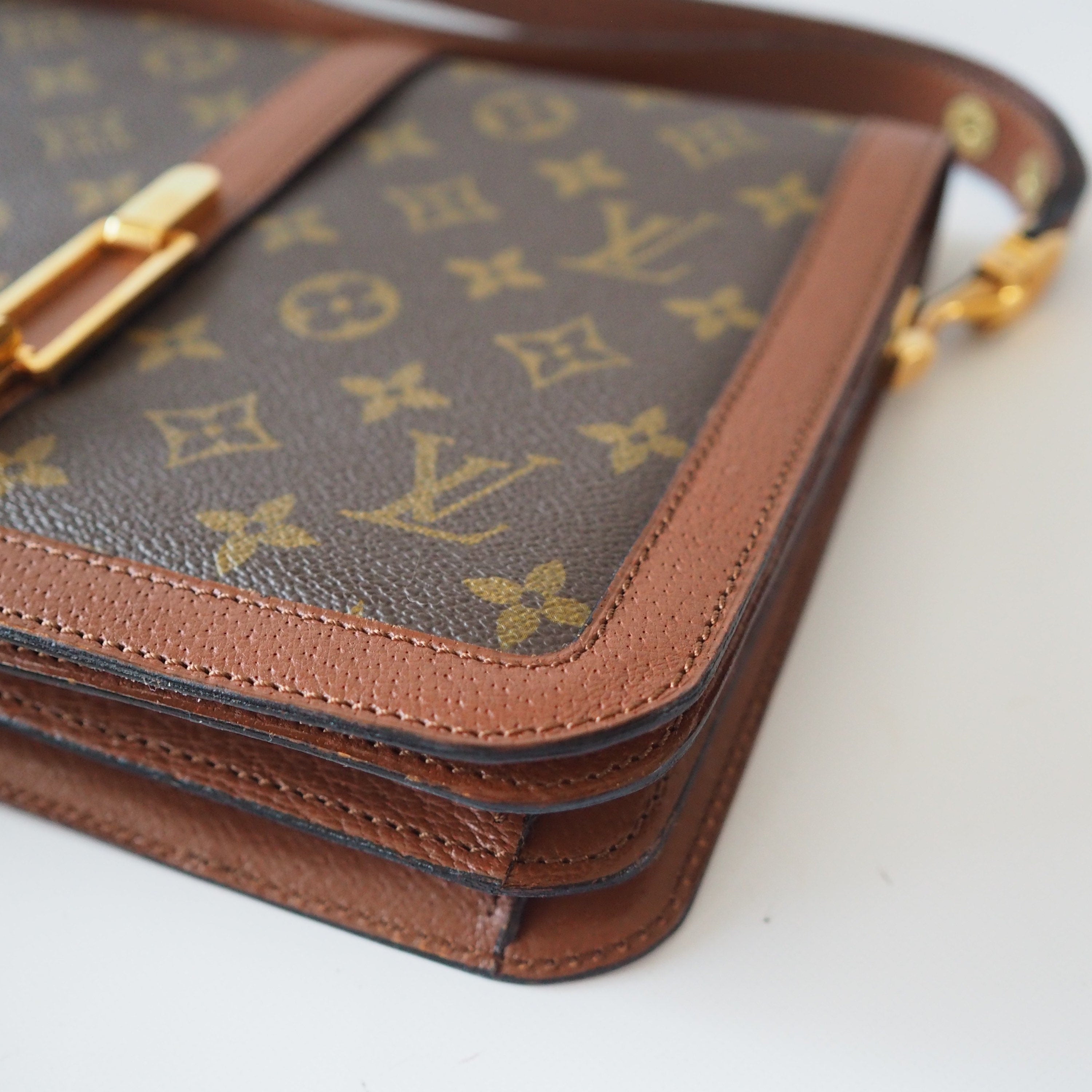 LOUIS VUITTON Monogram Sac Rond Point Shoulder Bag D5107 Authentic