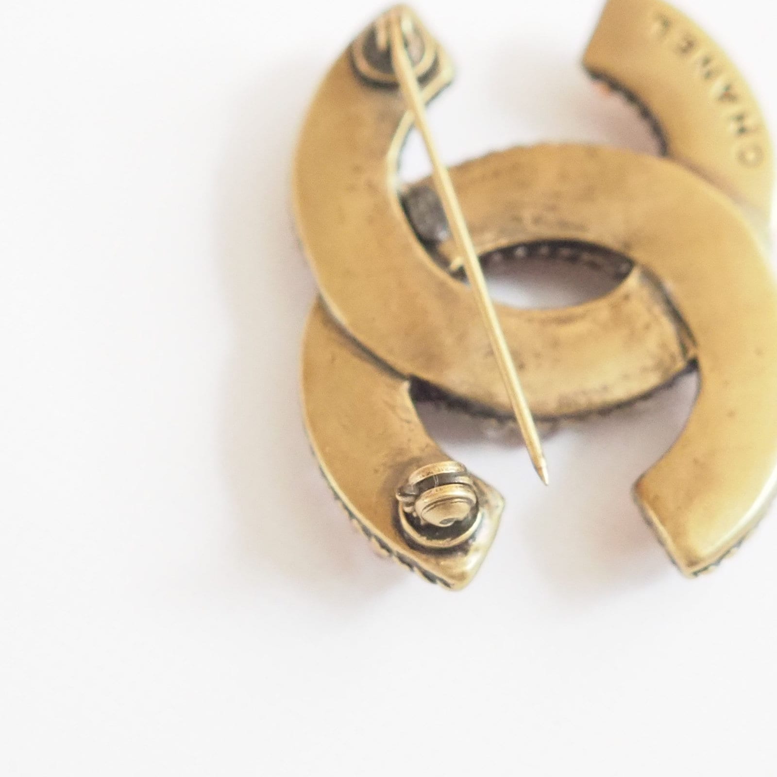 CHANEL CC Pearl Brooch Gold Authentic