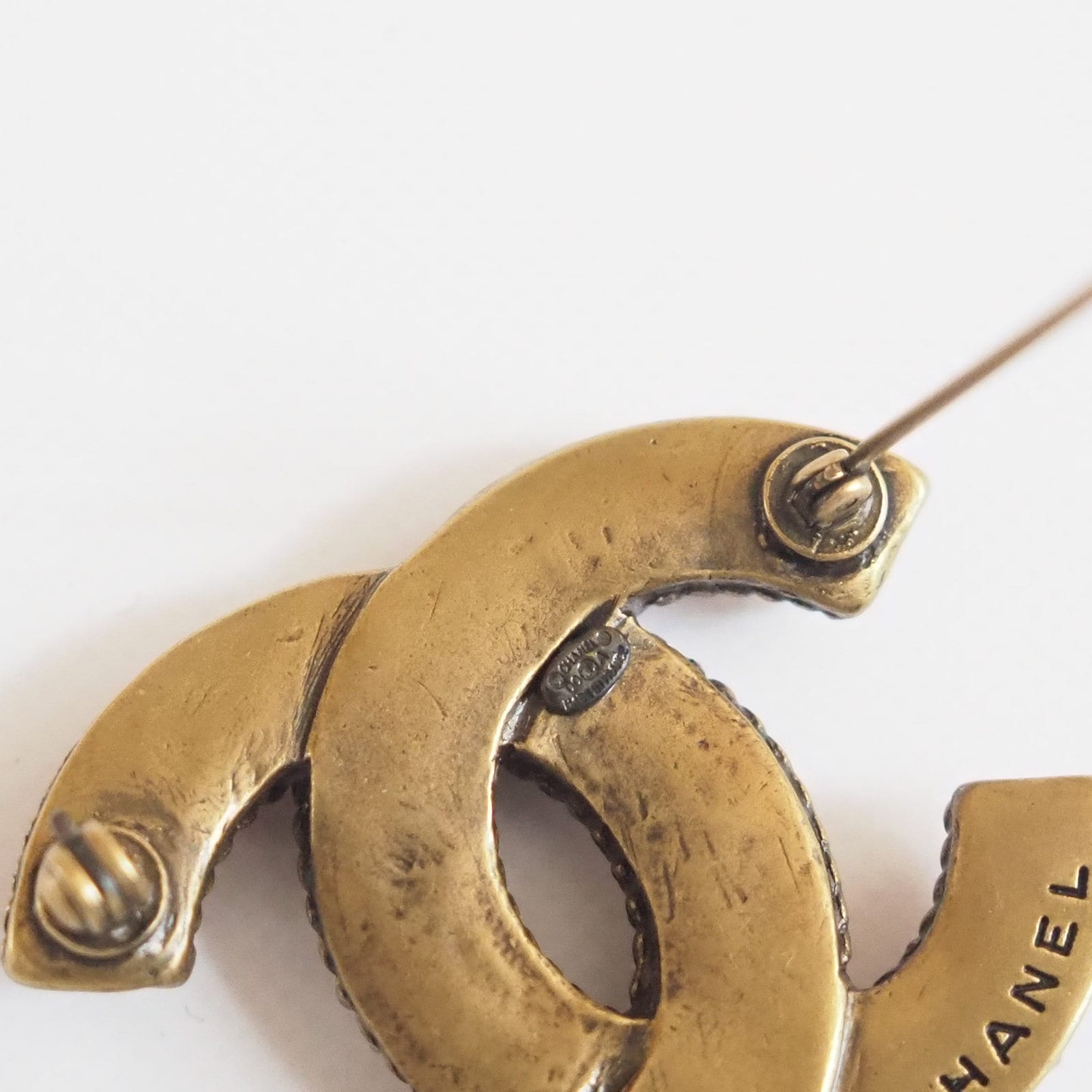 CHANEL CC Pearl Brooch Gold Authentic