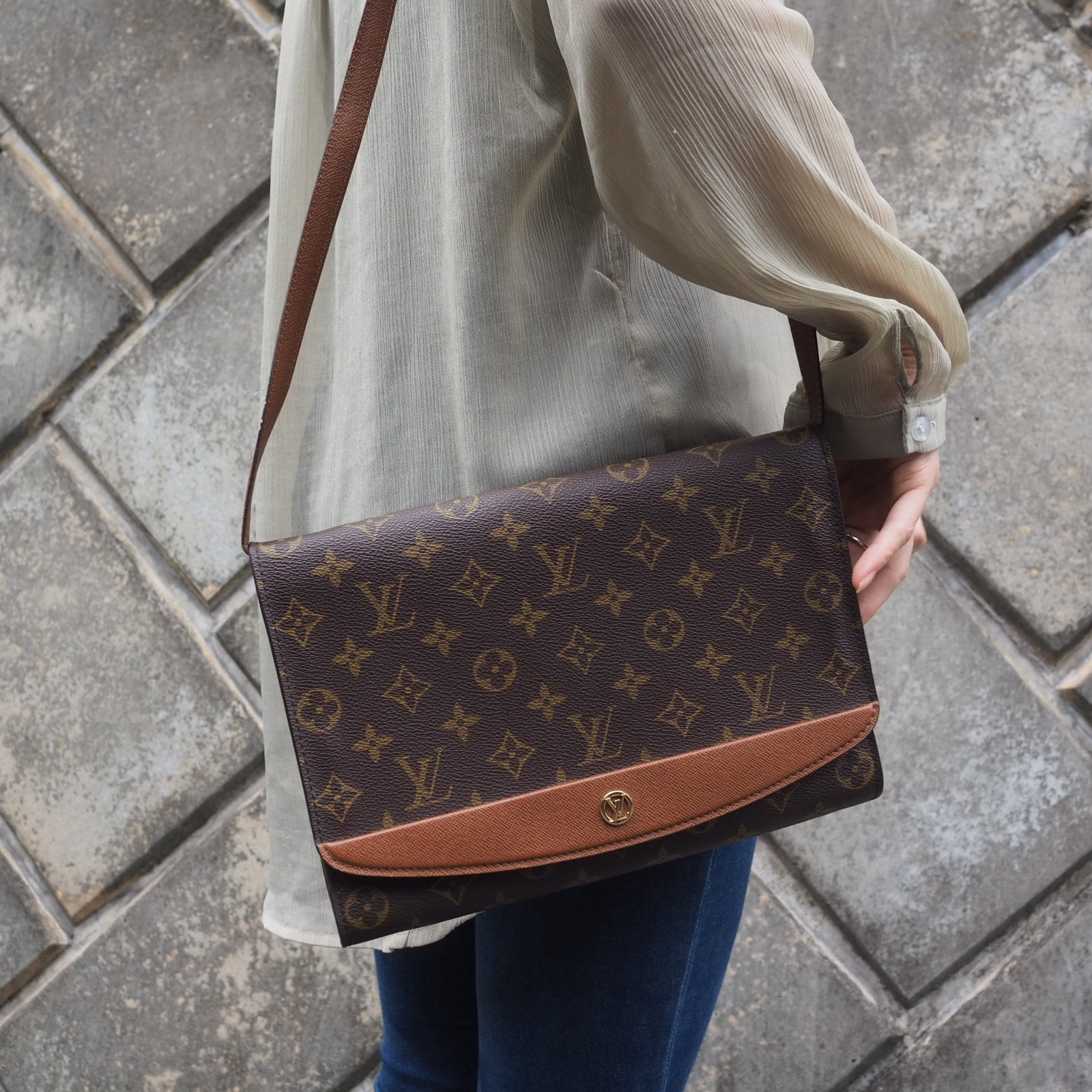 LOUIS VUITTON Bordeaux Shoulder Clutch Bag Brown Monogram Authentic