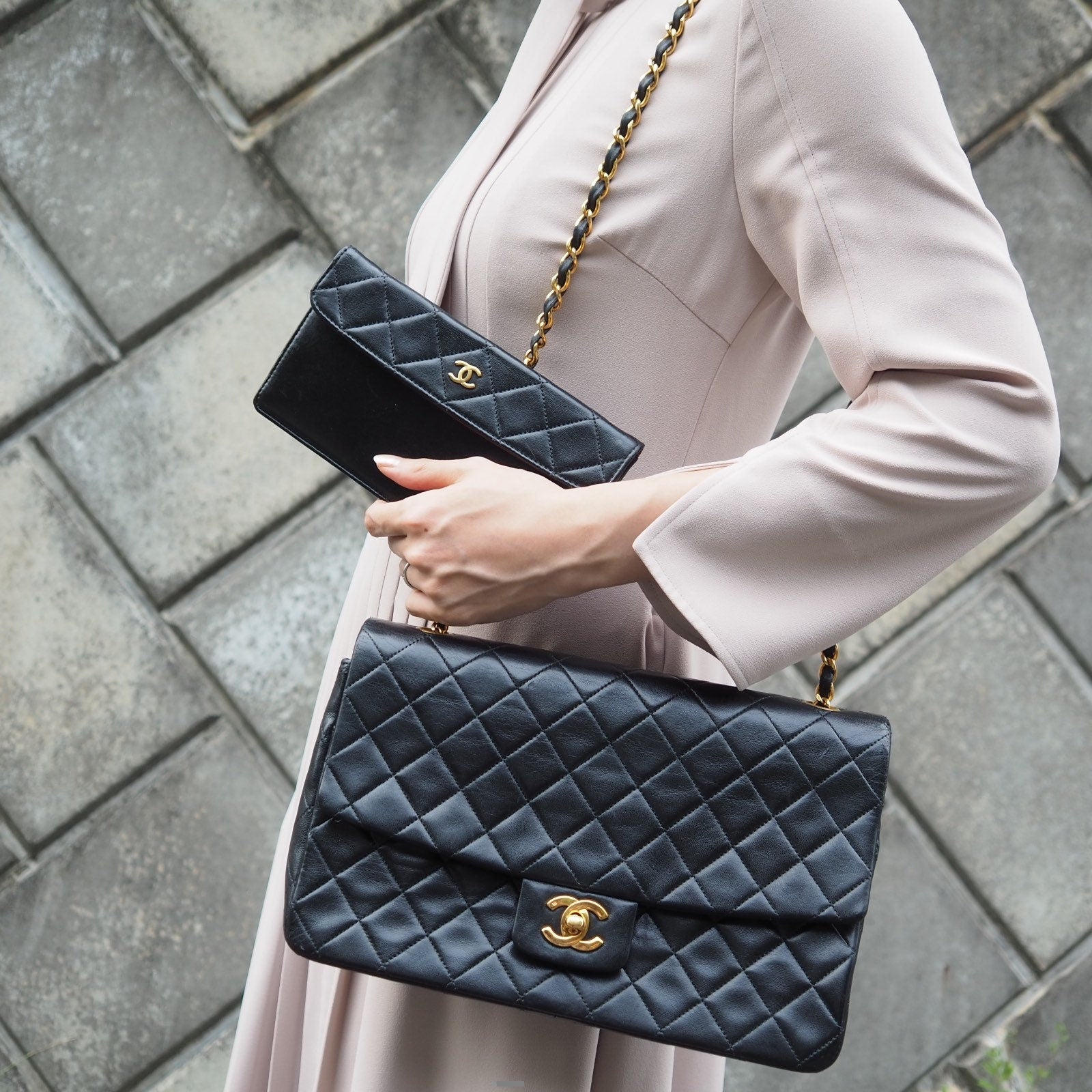 CHANEL Matelasse Quilted CC Logo Double Chain Shoulder Bag With pouch Black Authentic