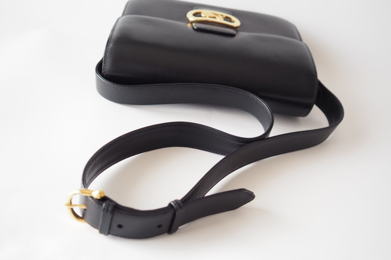 CELINE Sulky Metal parts Flap Shoulder bag Calf leather Black GHW Authentic Vintage Classical