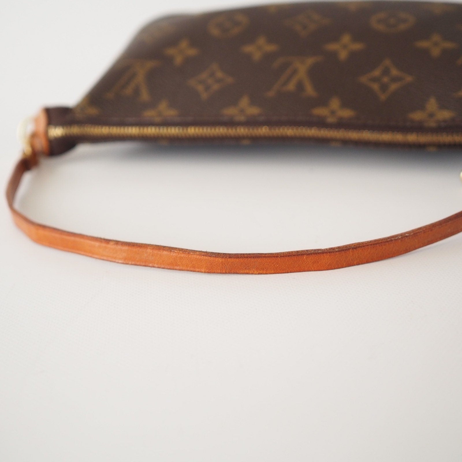 LOUIS VUITTON Monogram Pochette Accessoires Pouch Mini hand Bag Vintage Authentic